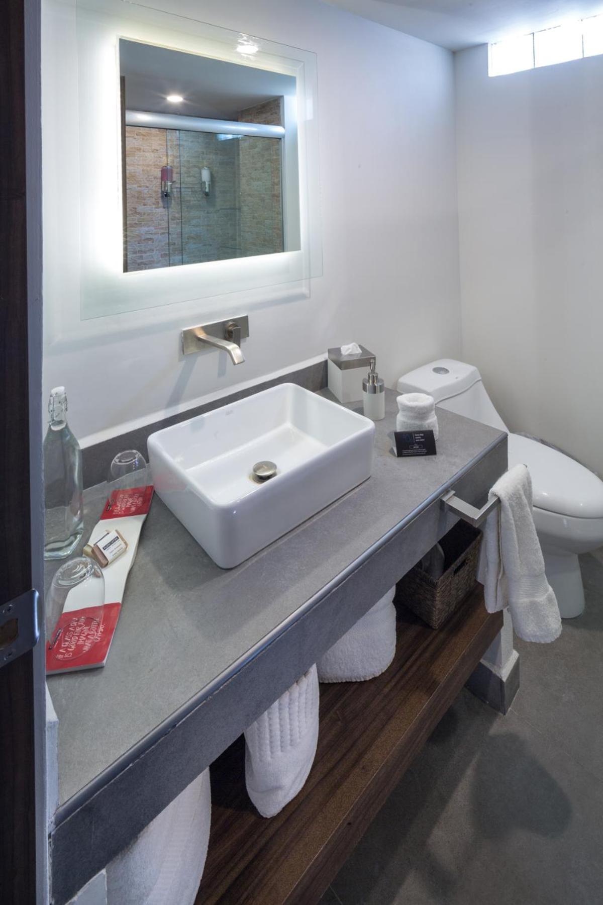 Executive Twin Suite - Photo 5