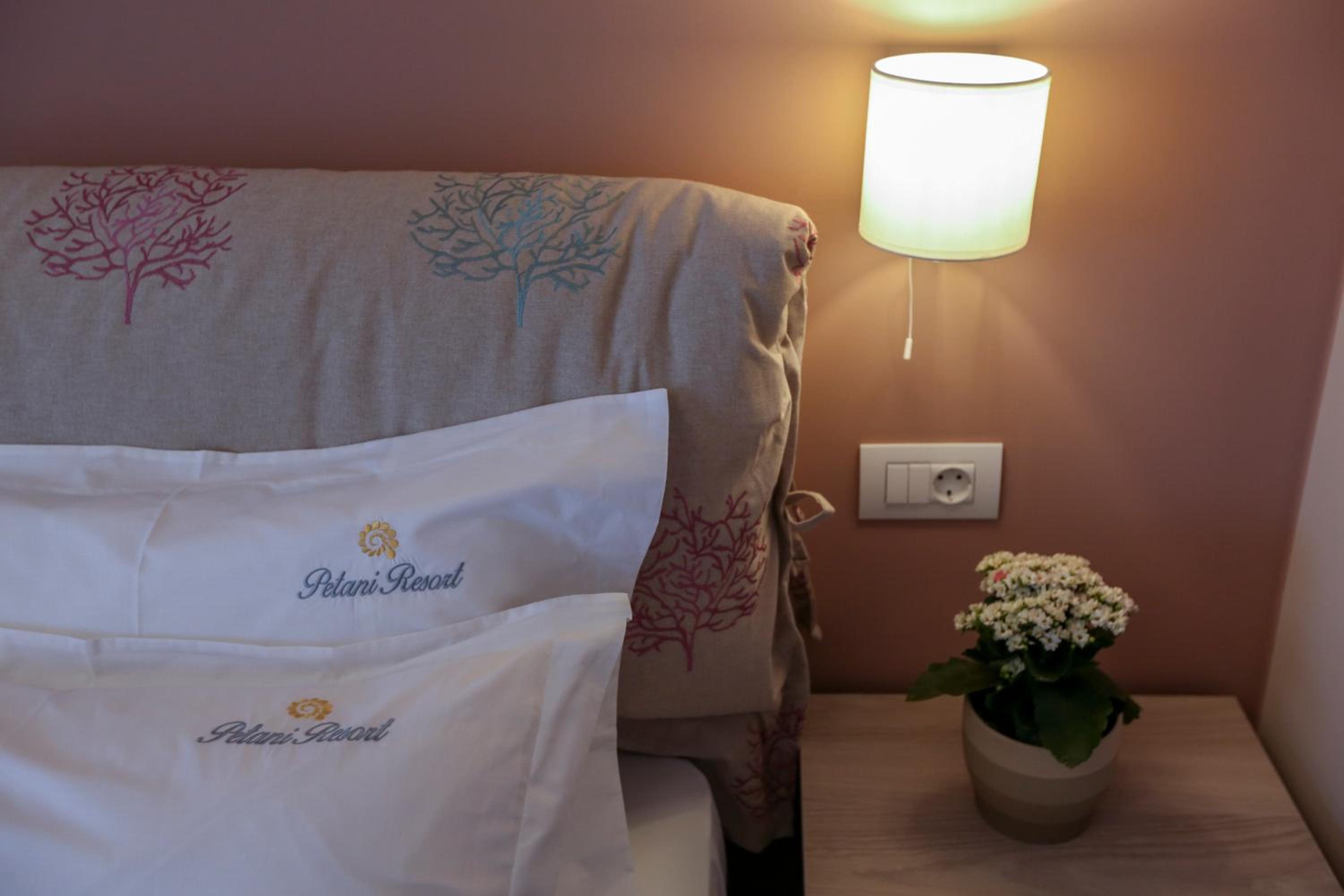 Deluxe Double Room Ground Floor with Sea View photo 1