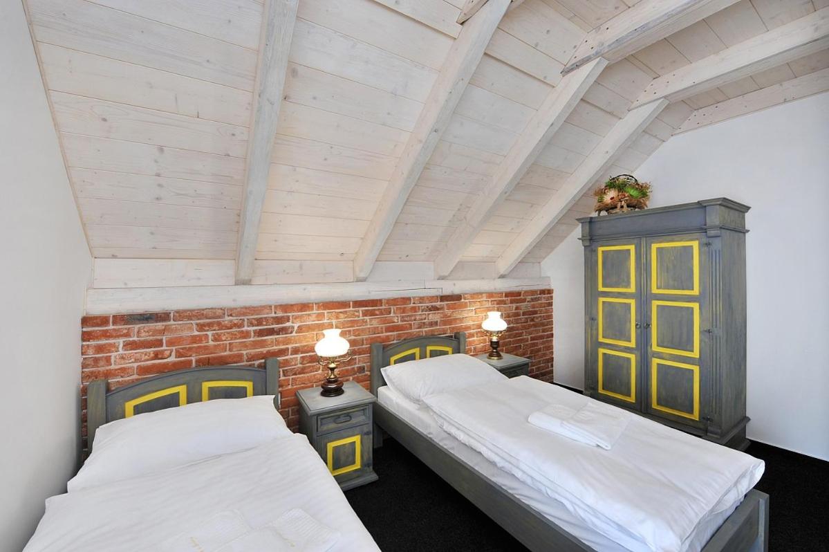 Standard Twin Room photo 2