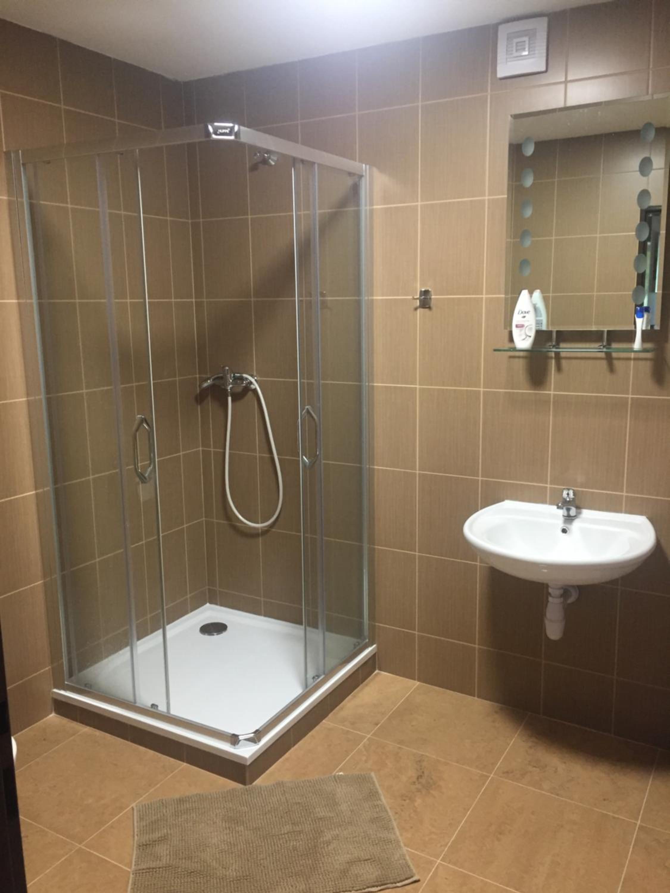 Comfort Triple Room with Shower photo 3