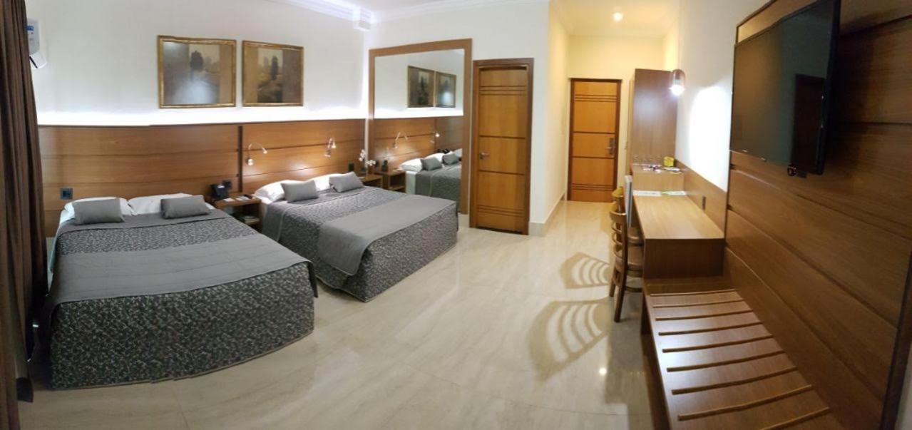 Deluxe Queen Room With Two Queen Beds