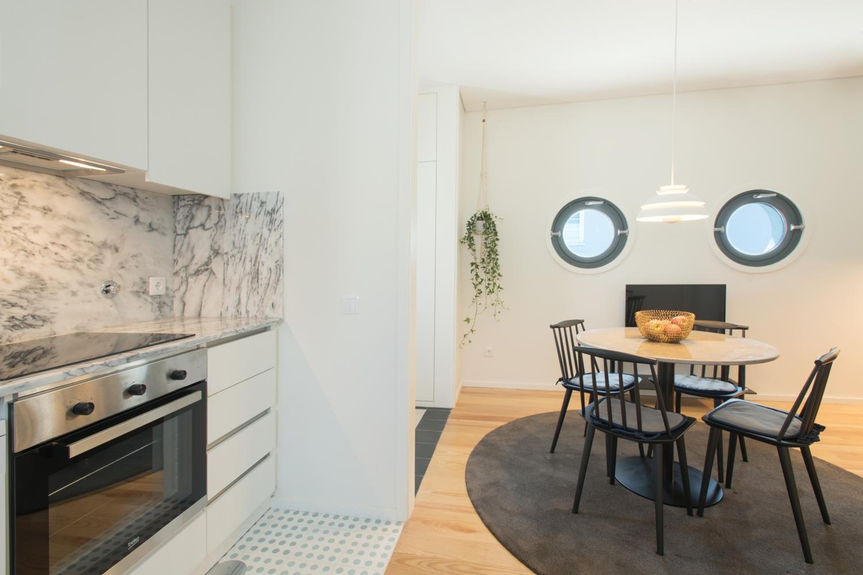 One-Bedroom Apartment - Photo 5