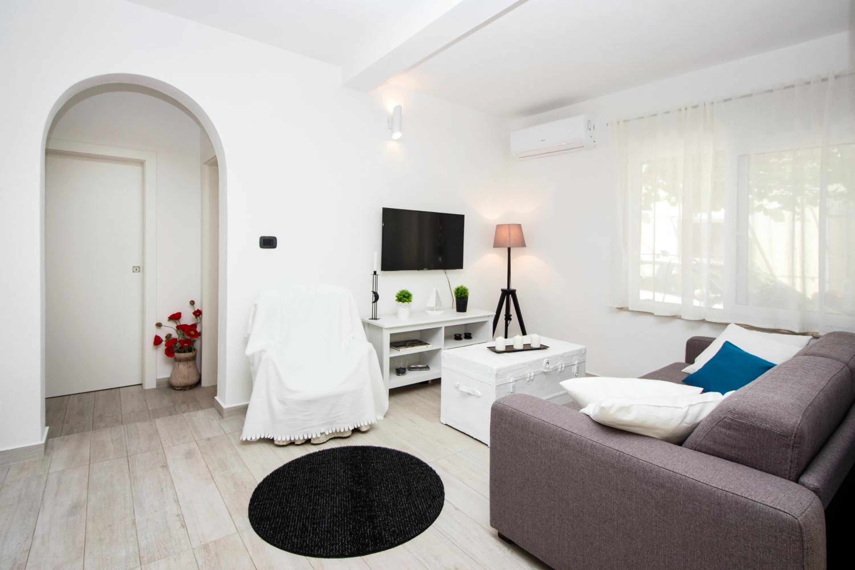 Deluxe Apartment - Photo 3