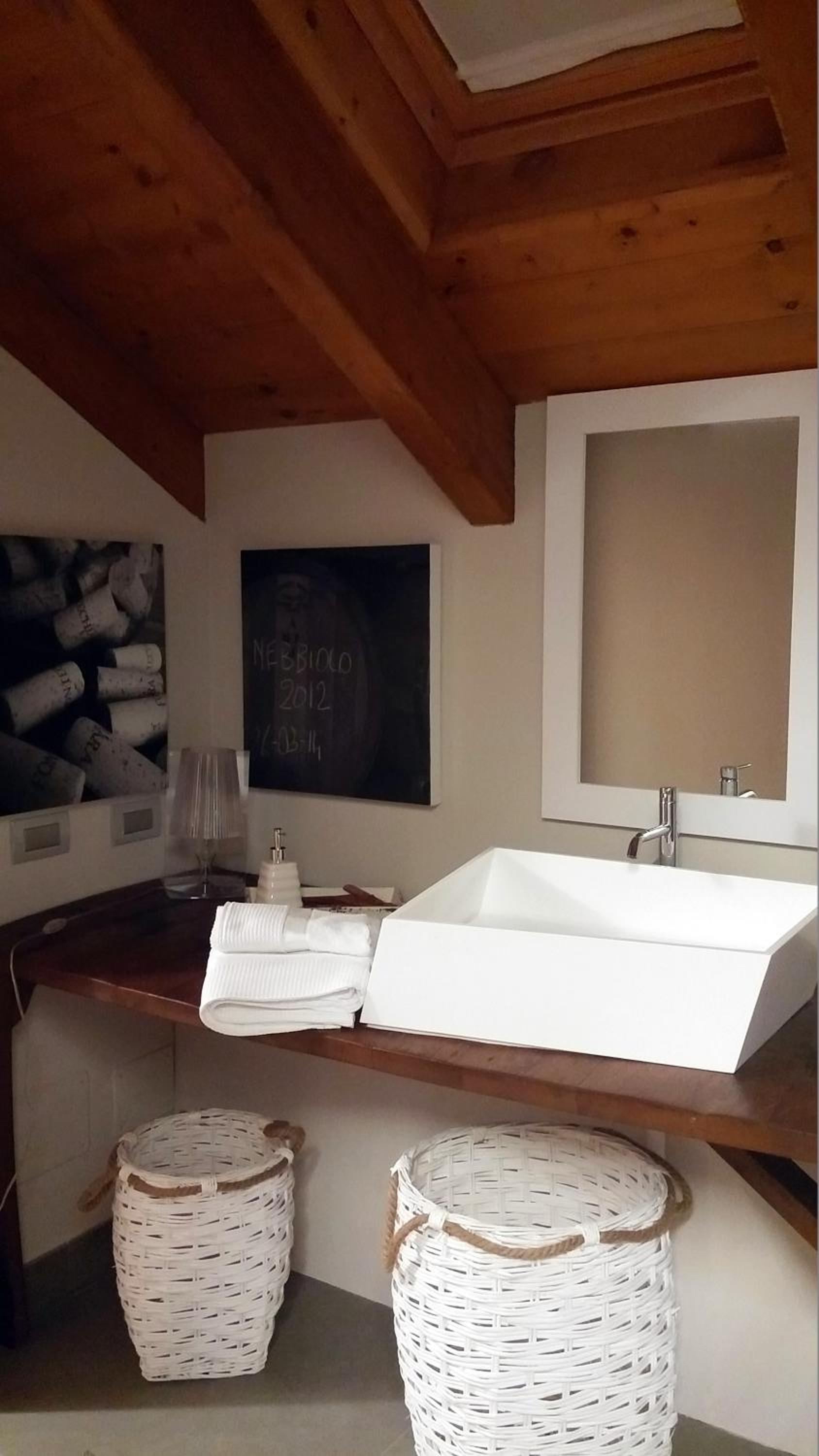 Double Room with Private Bathroom - Photo 11