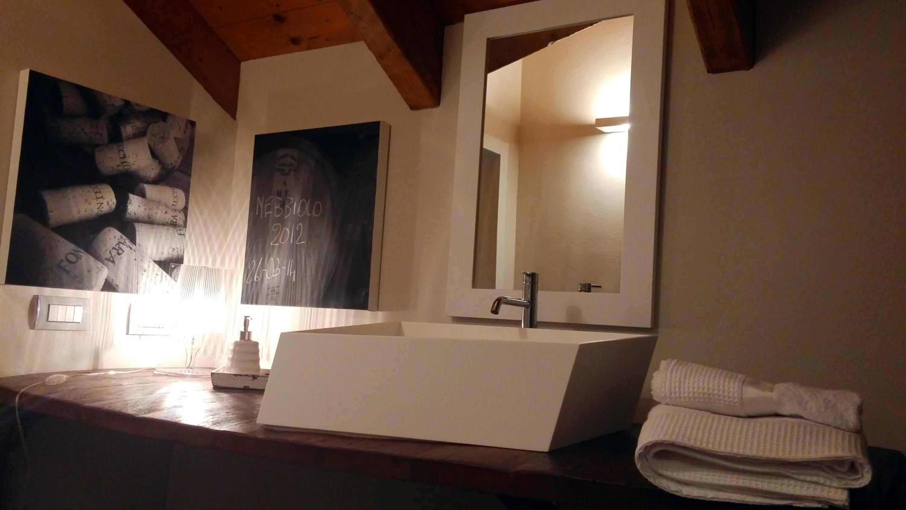 Double Room with Private Bathroom - Photo 14