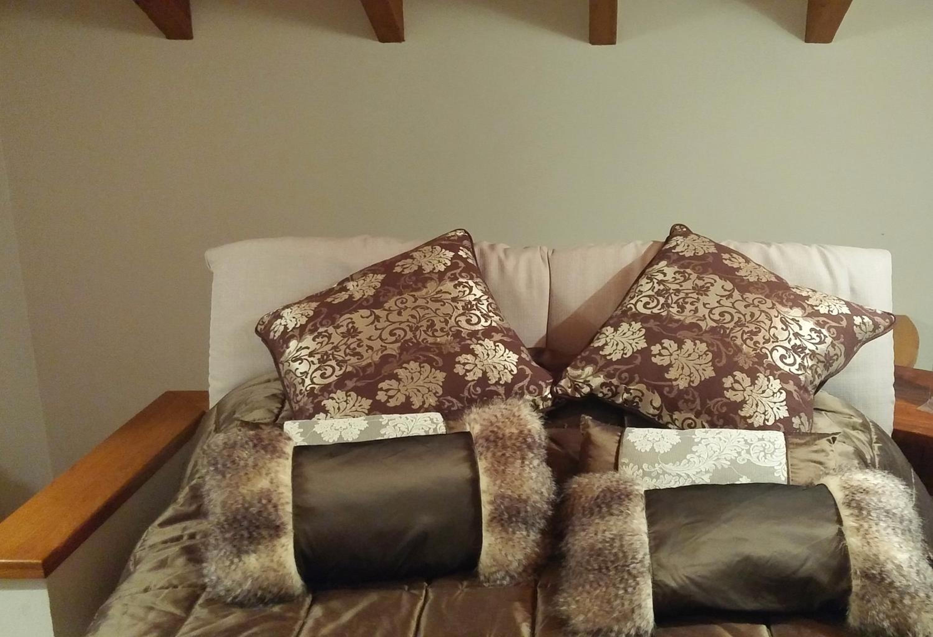 Double Room with Private Bathroom - Photo 2