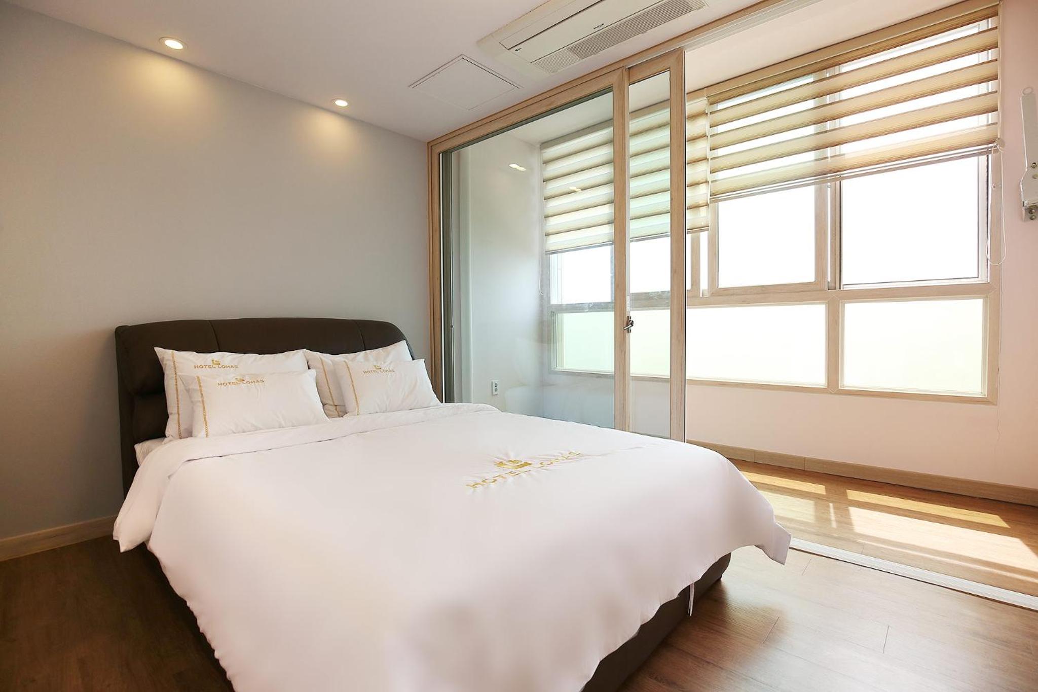 Family Room with Sea View photo 1