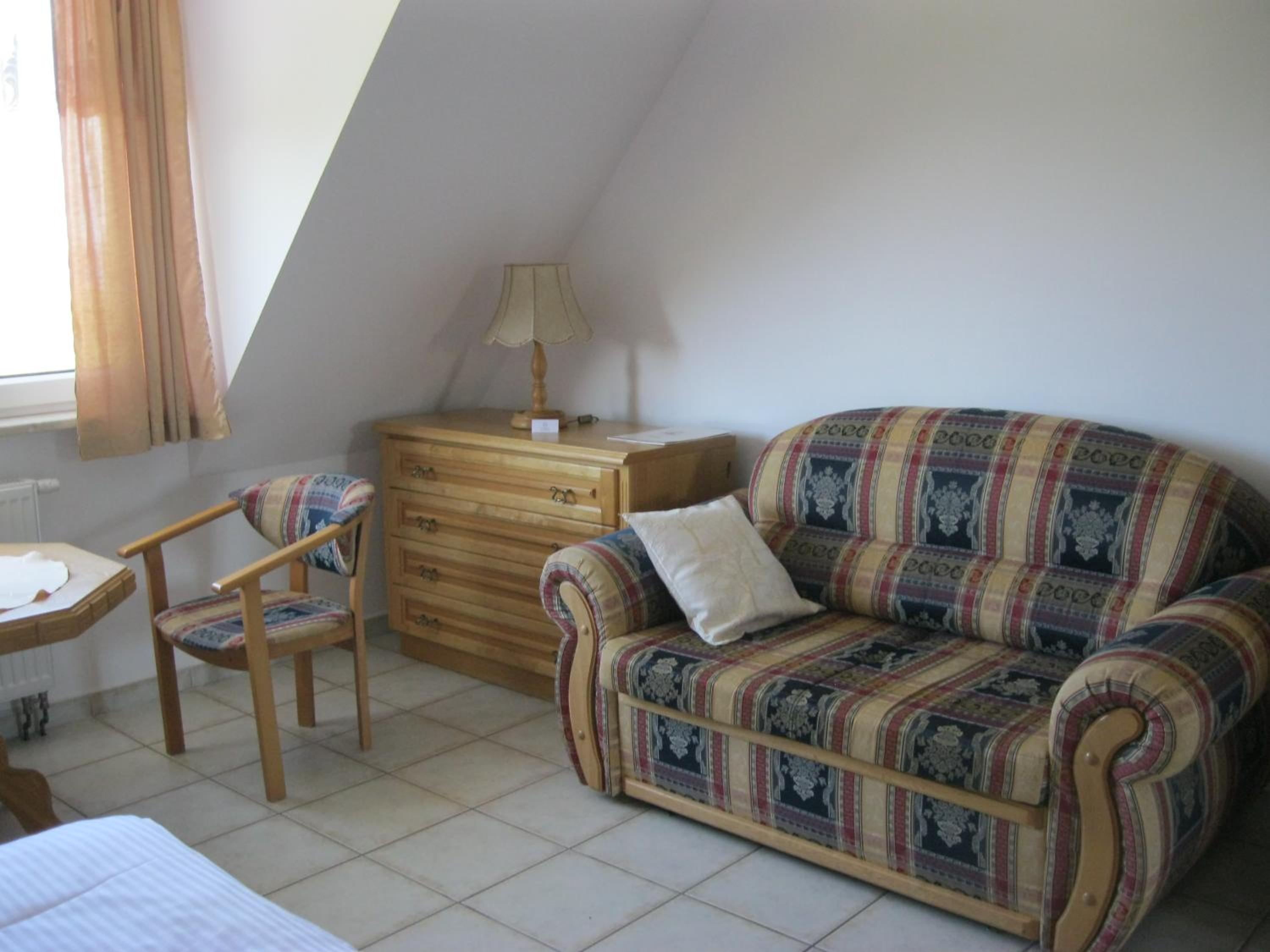 Double Room - Photo 12