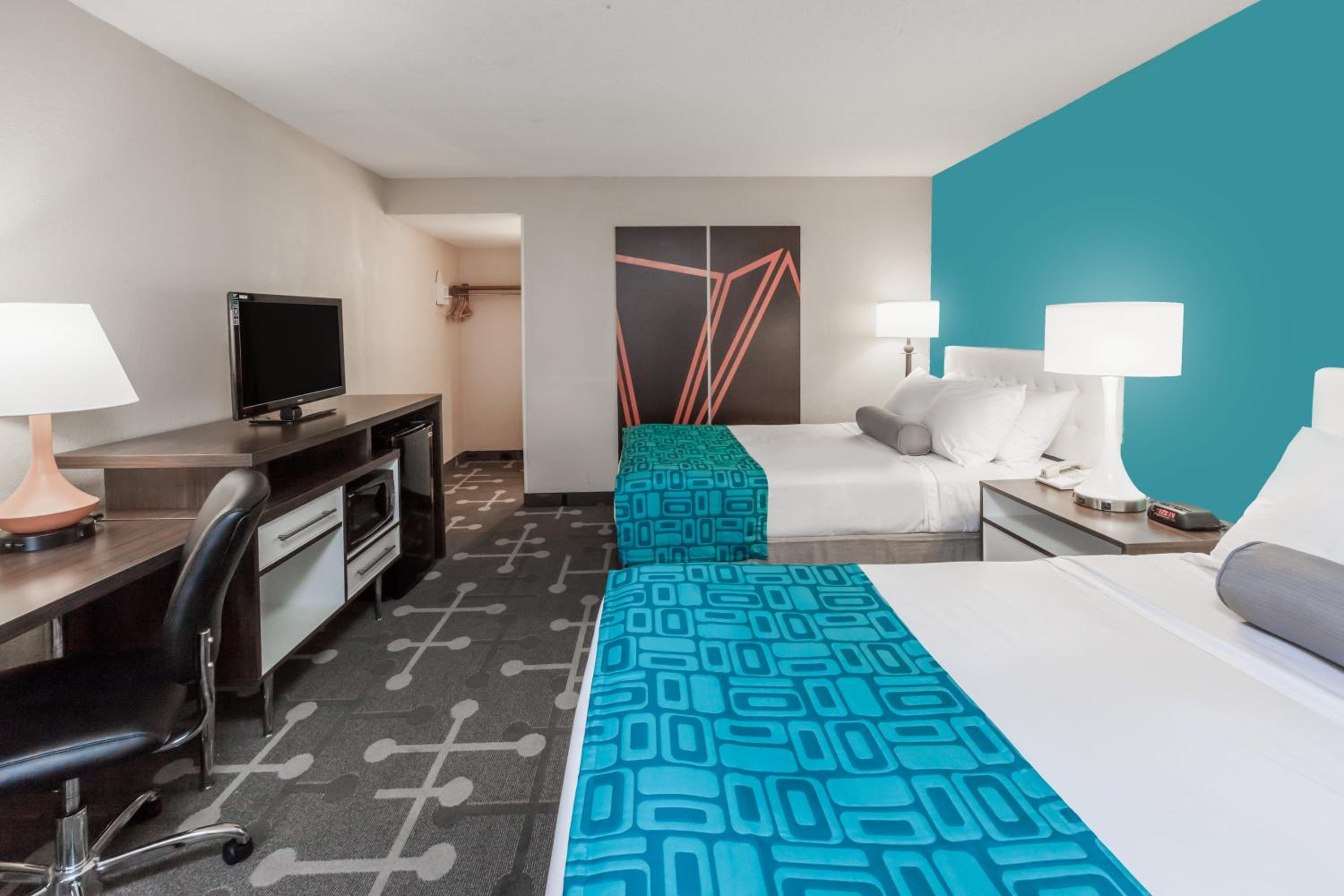 Double Room with Two Double Beds - Non-Smoking - Photo 1