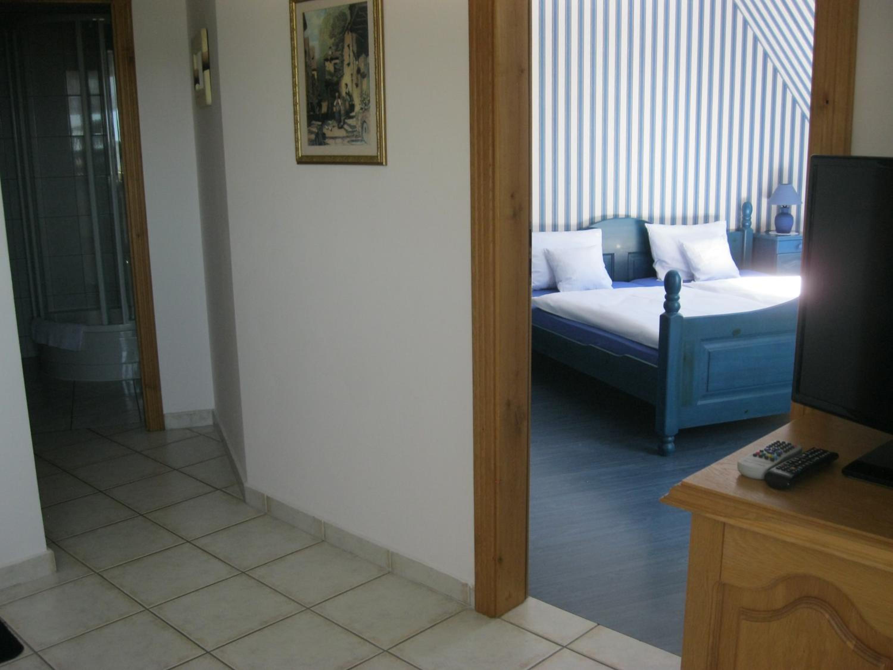 Two-Room Apartment - Photo 14