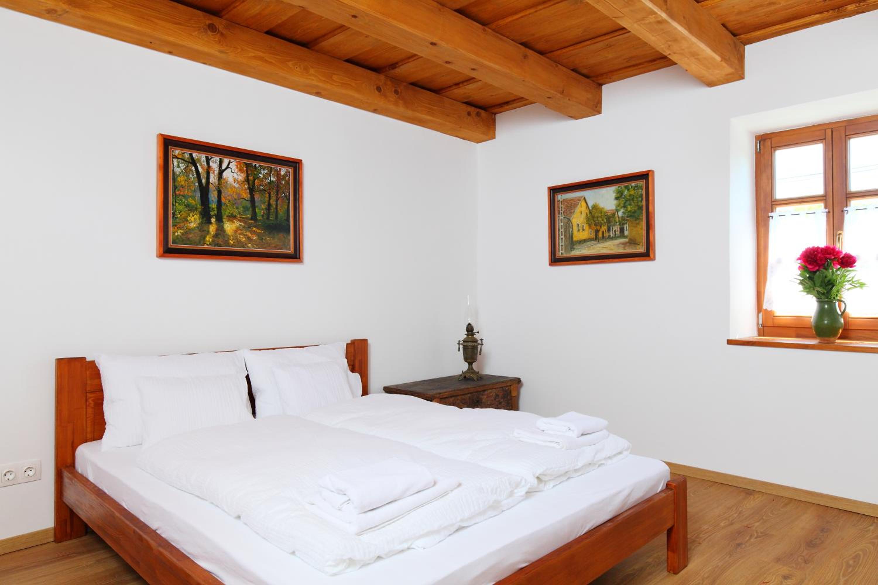 Two-Bedroom Suite - Photo 2