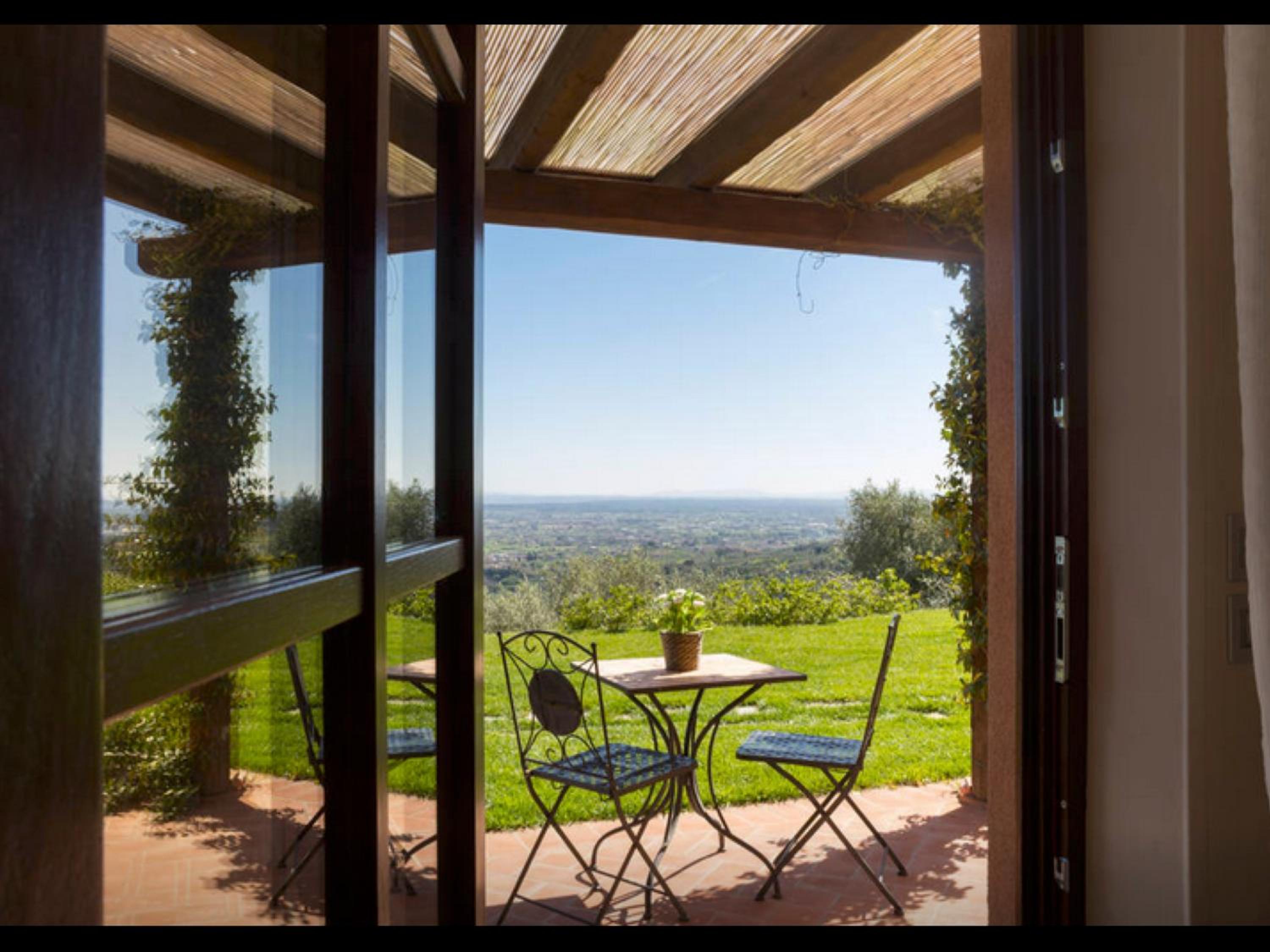 Suite with Hot Tub photo 1