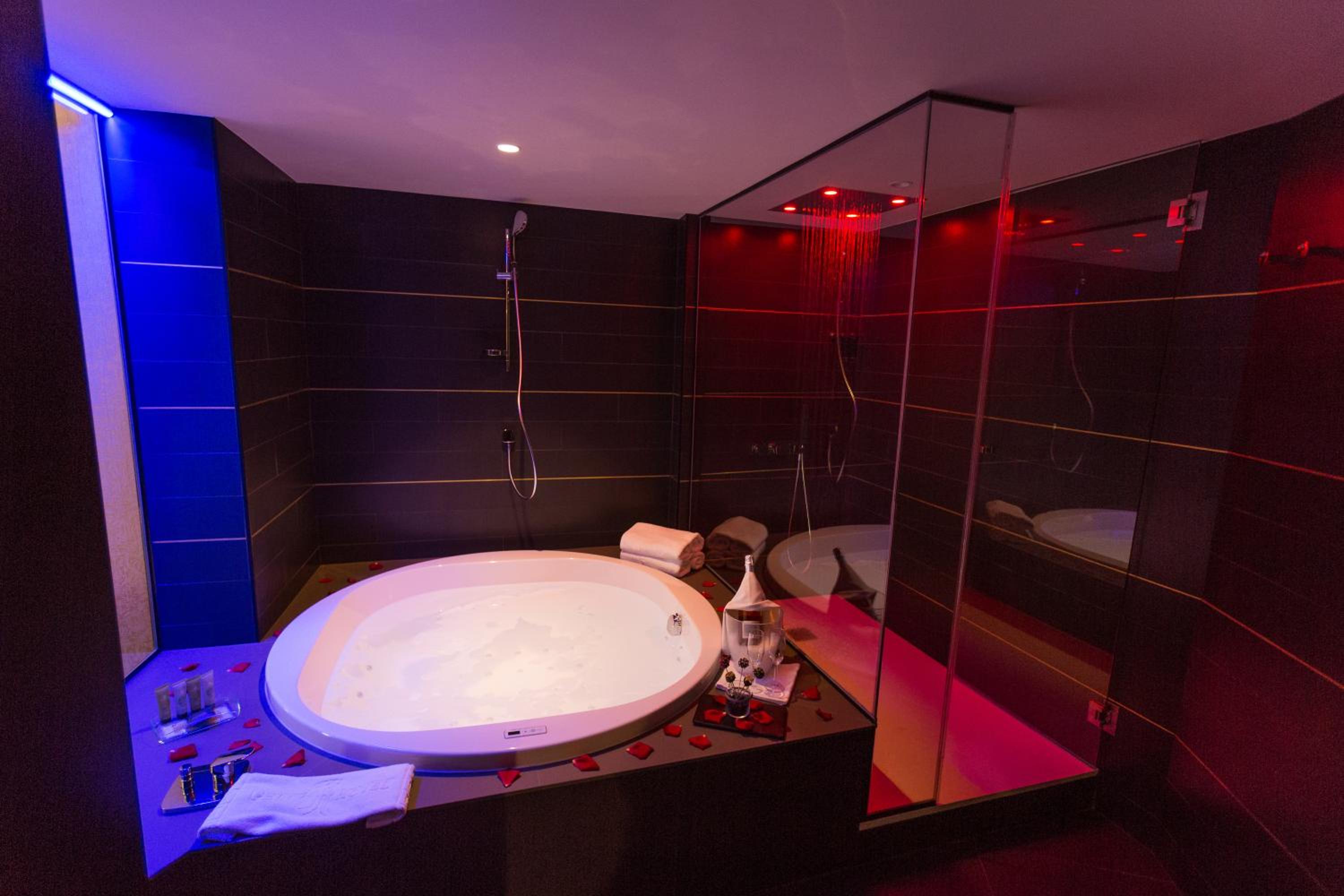 Suite with Hot Tub Malvasia photo 3