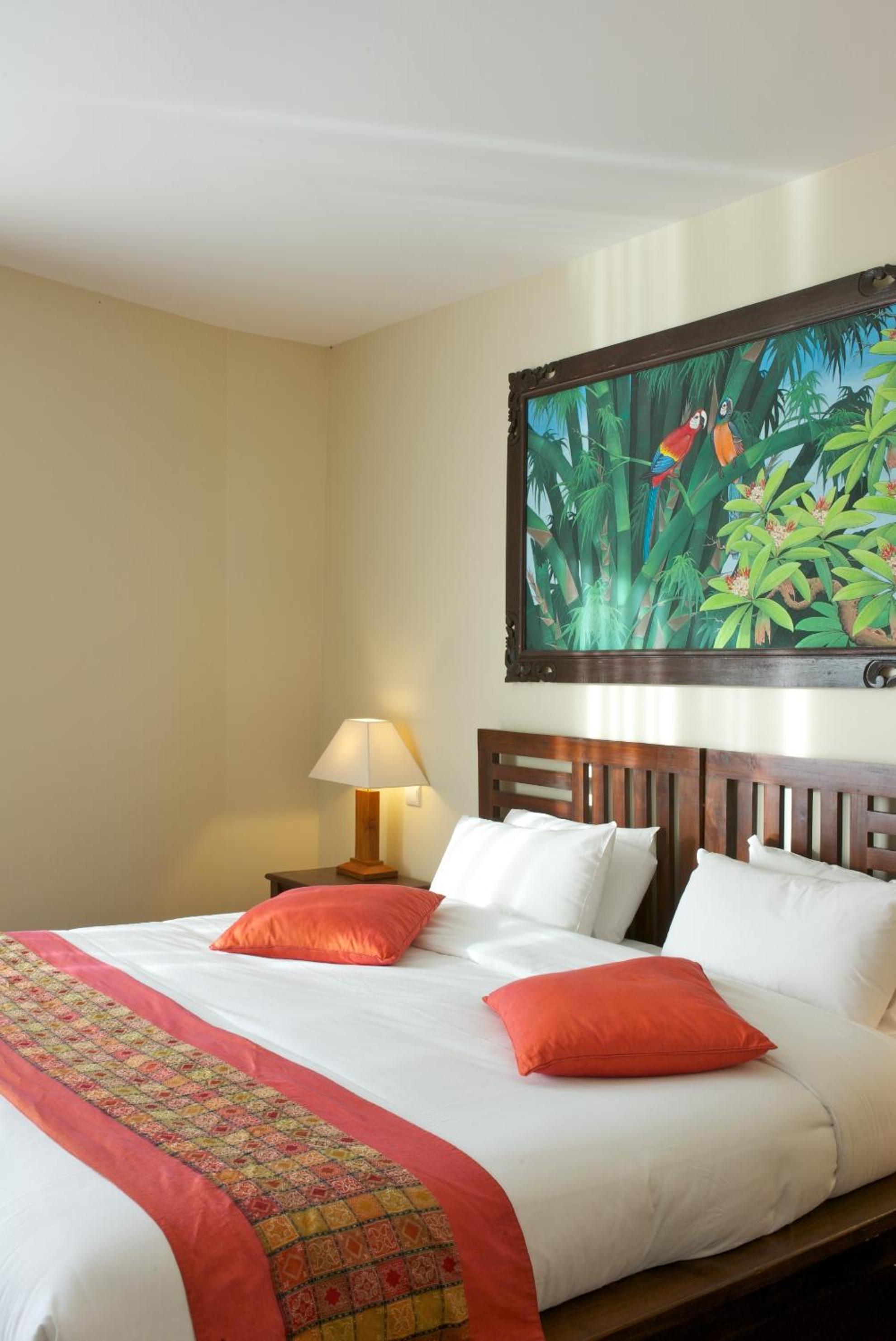 Superior Double Room (2 Adults)