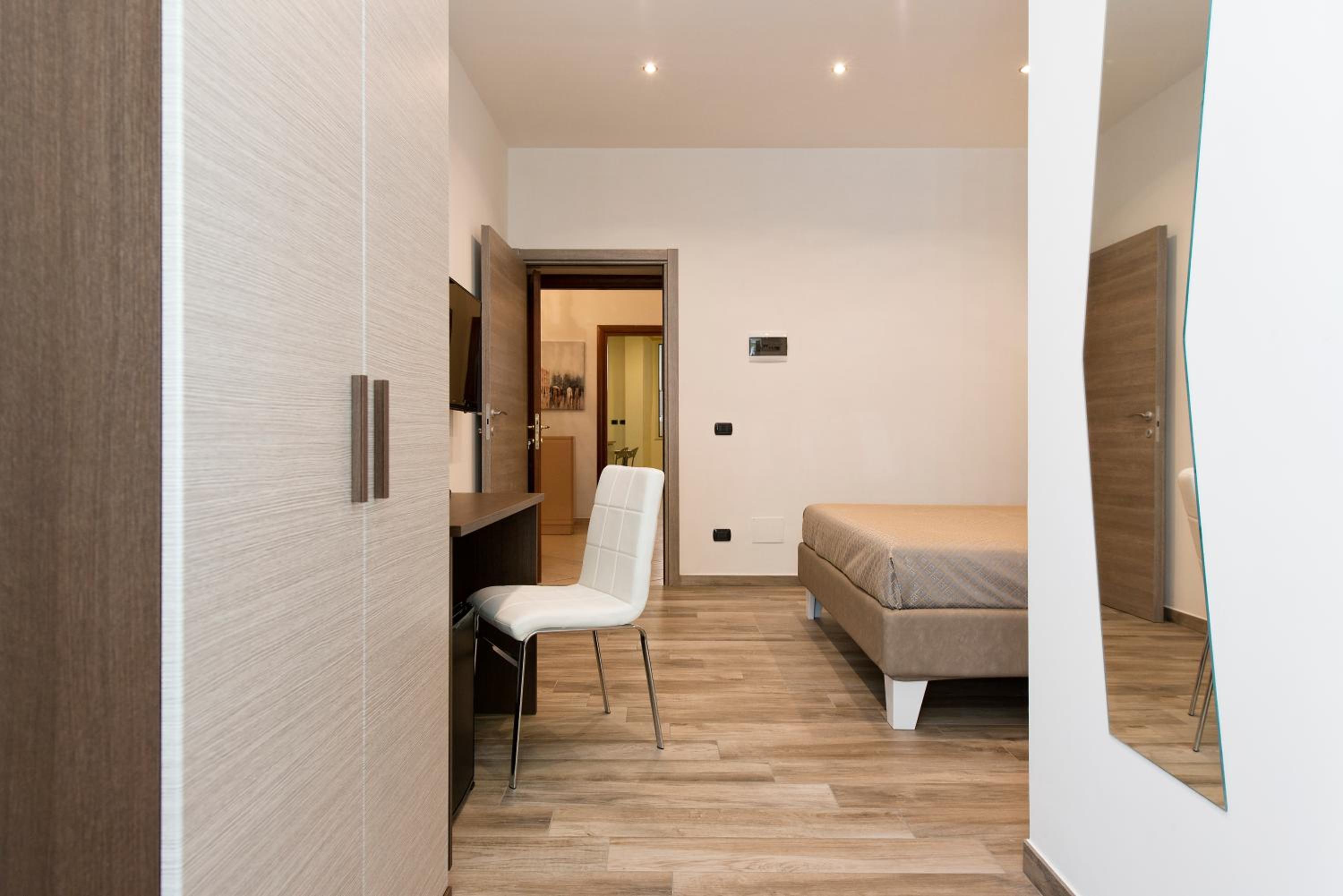 Deluxe King Room-Wood photo 2