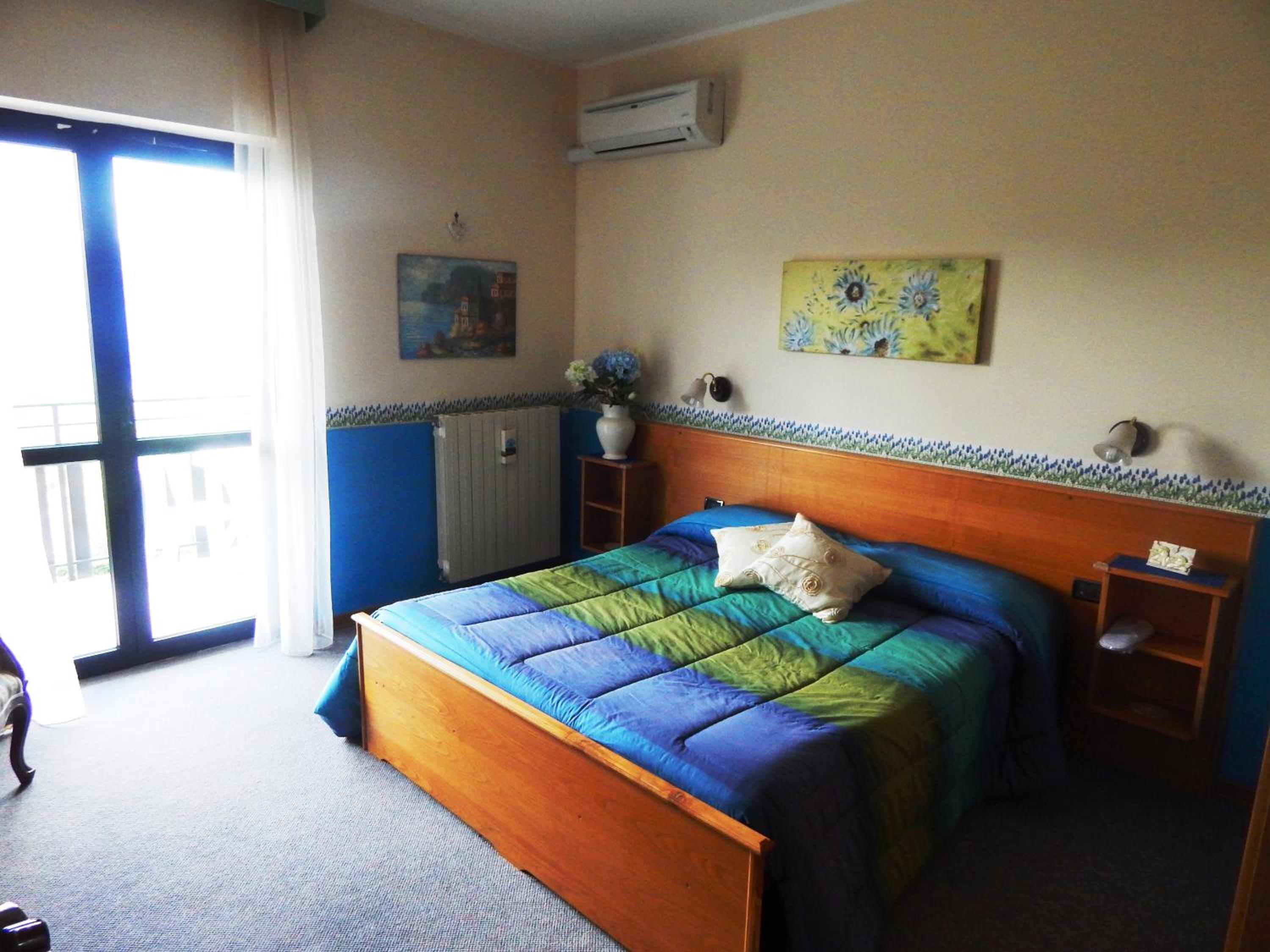 King Room with Balcony photo 3