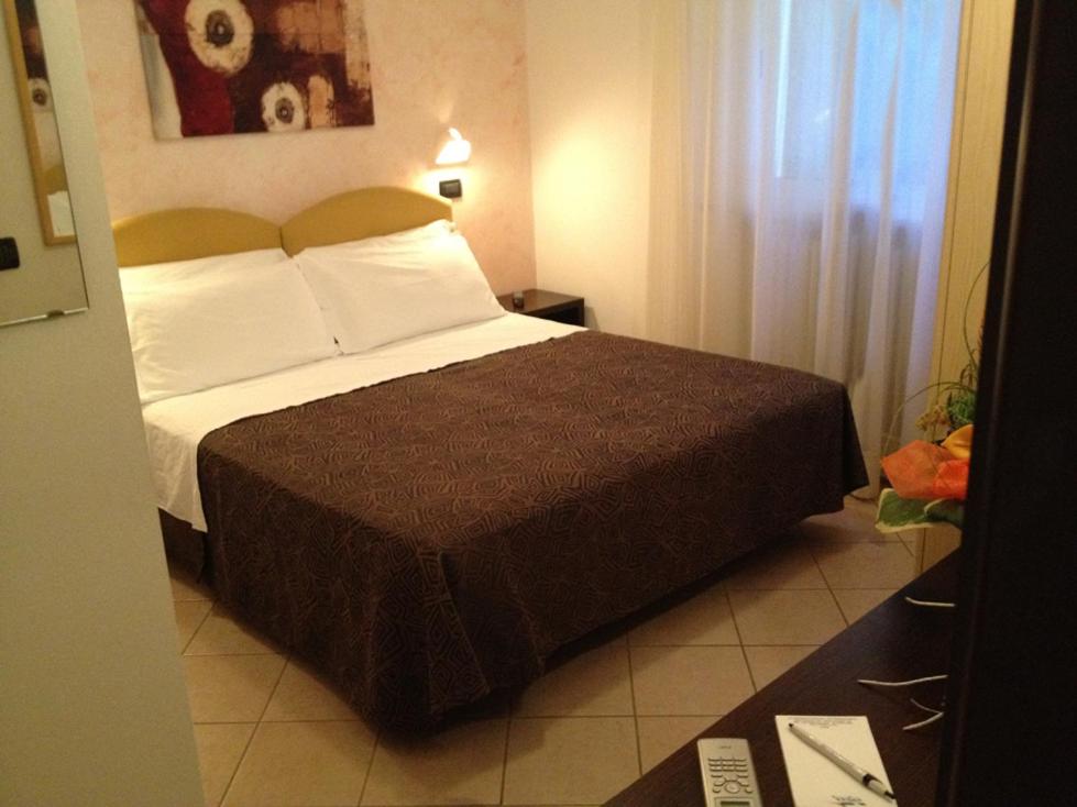 Double or Twin Room - Photo 1