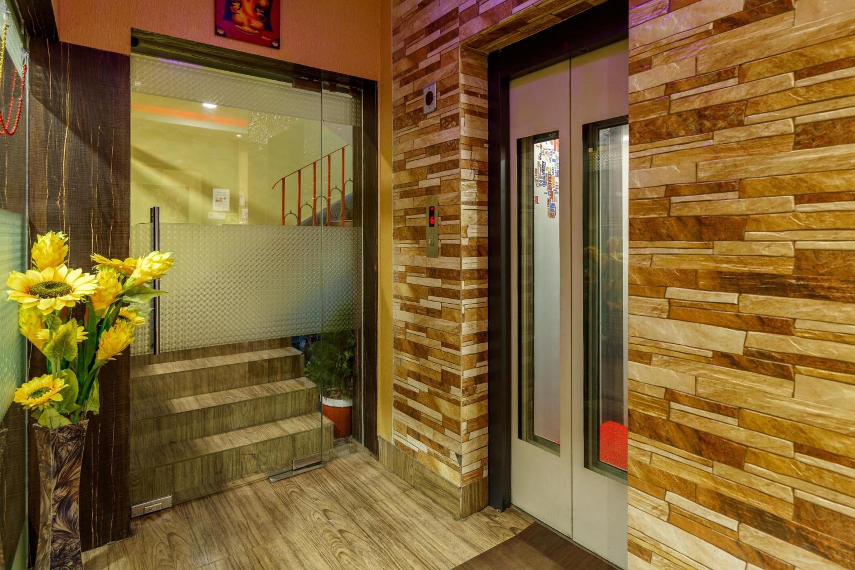  Standard Double Room With Airport Drop - Photo 2