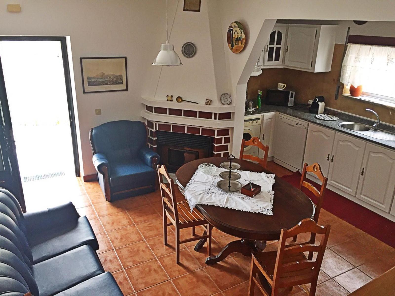 Double Room - Photo 10