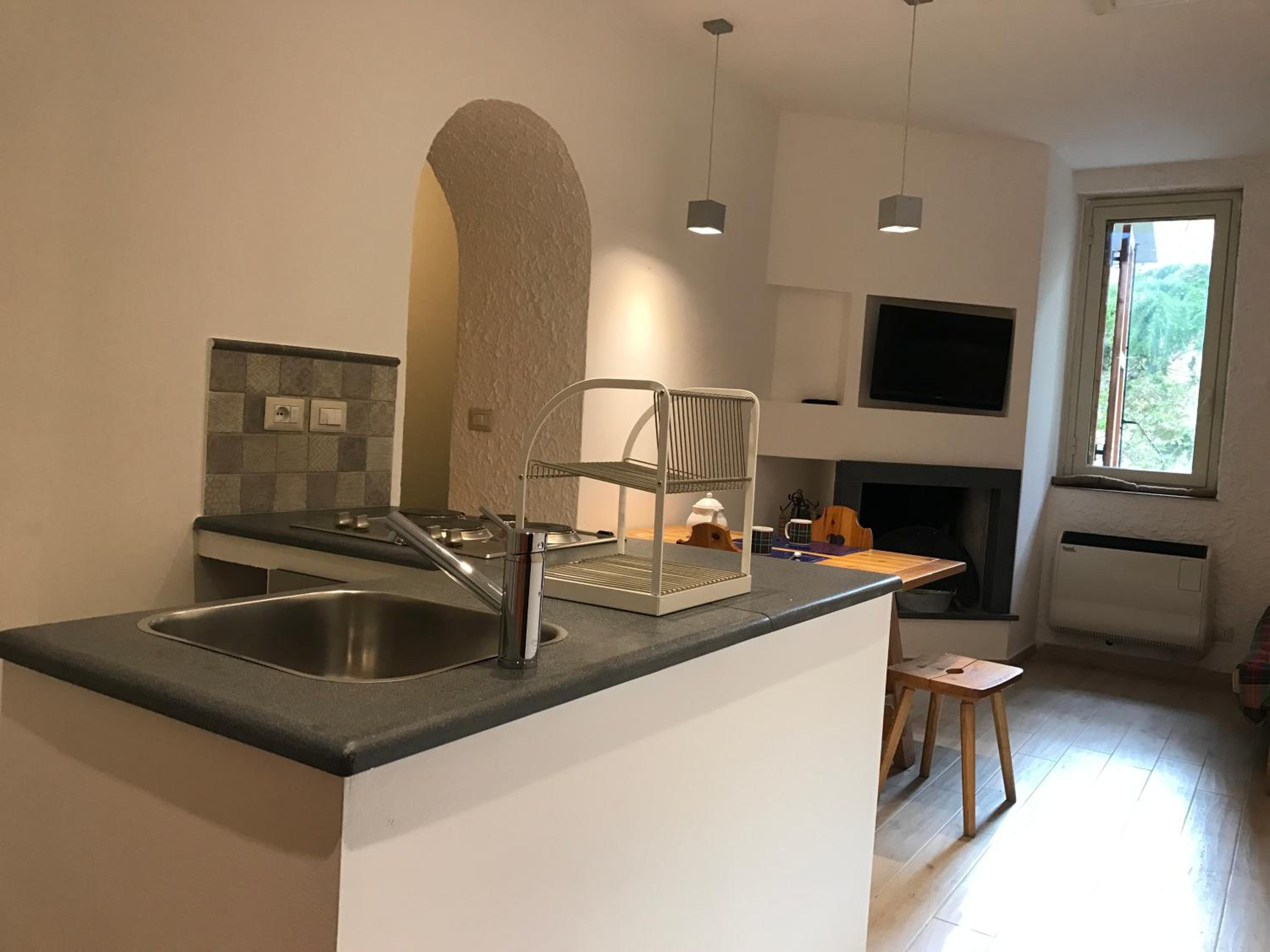 Apartment With Terrace photo 3