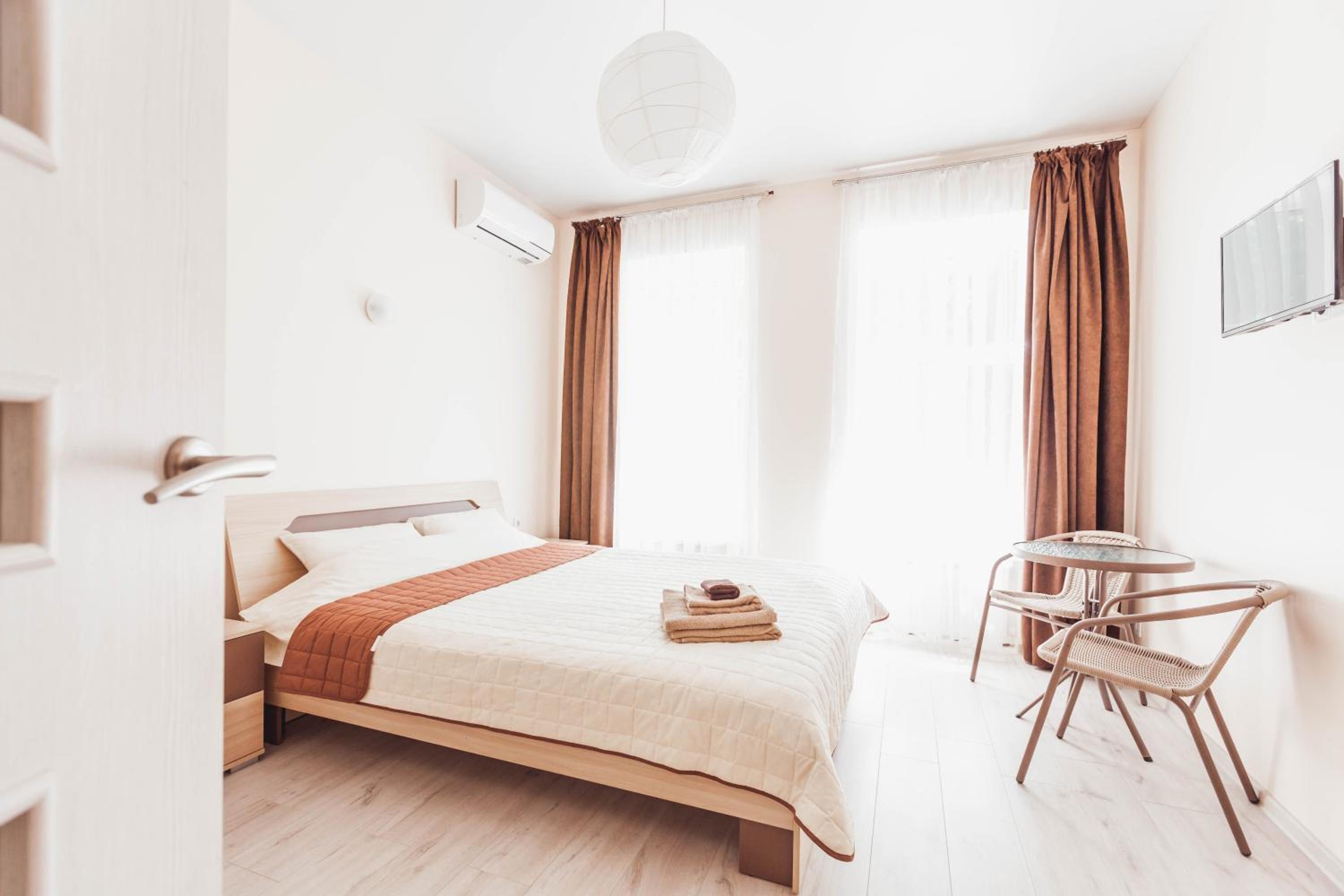 Studio Apartment photo 2