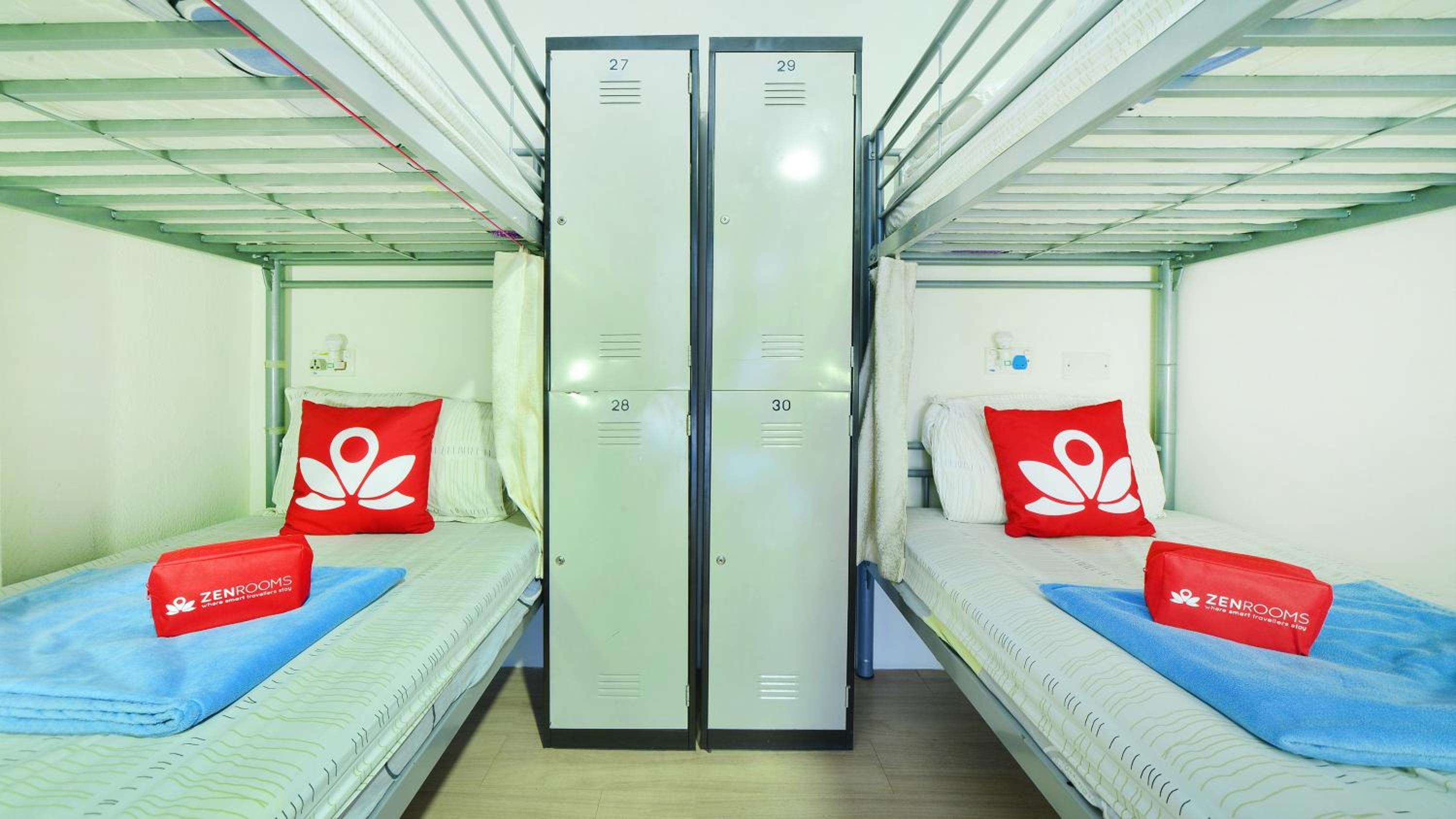 Bed in 10-Bed Mixed Dormitory Room photo 1