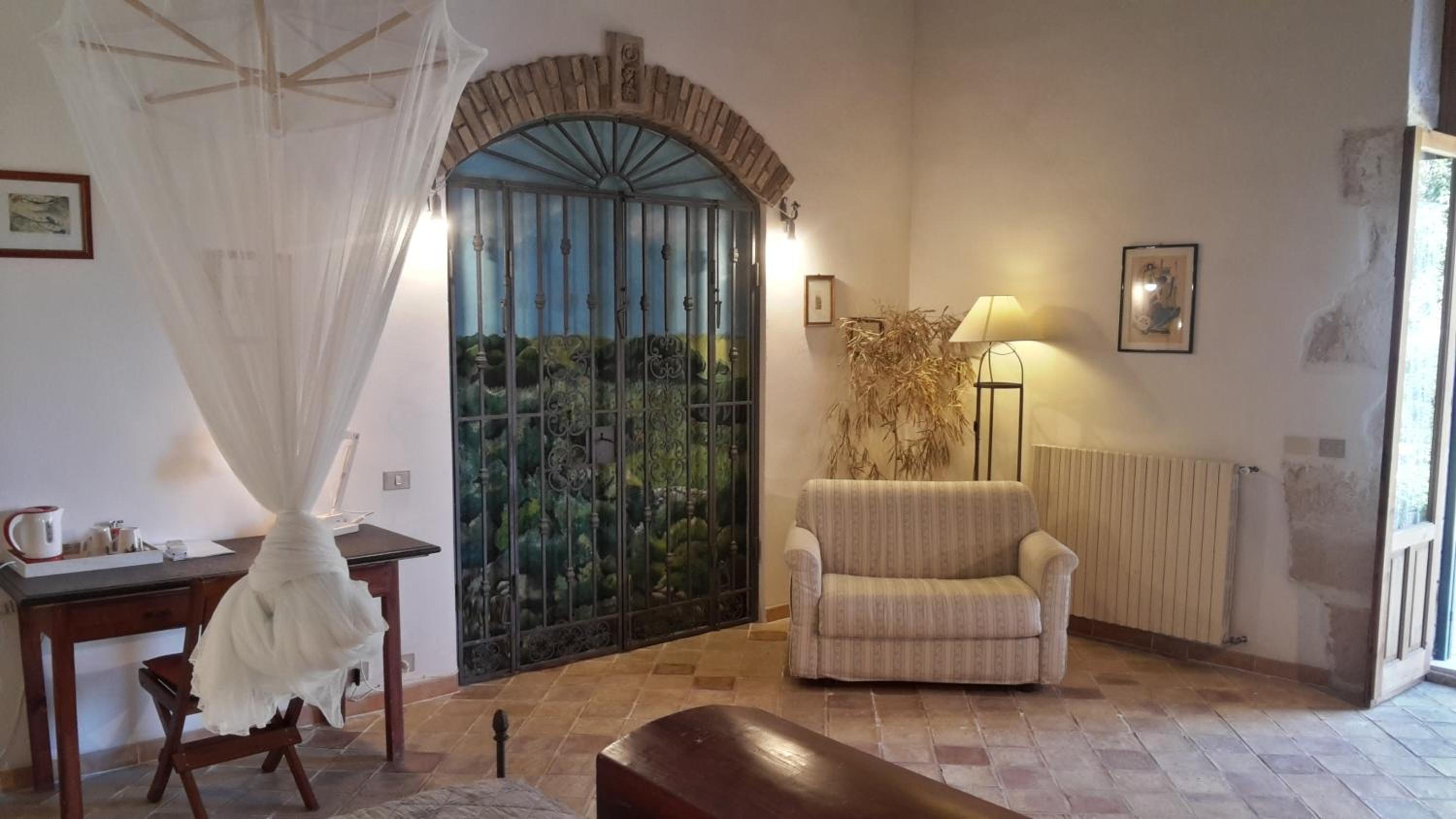 Large Double Room with Pool View photo 1