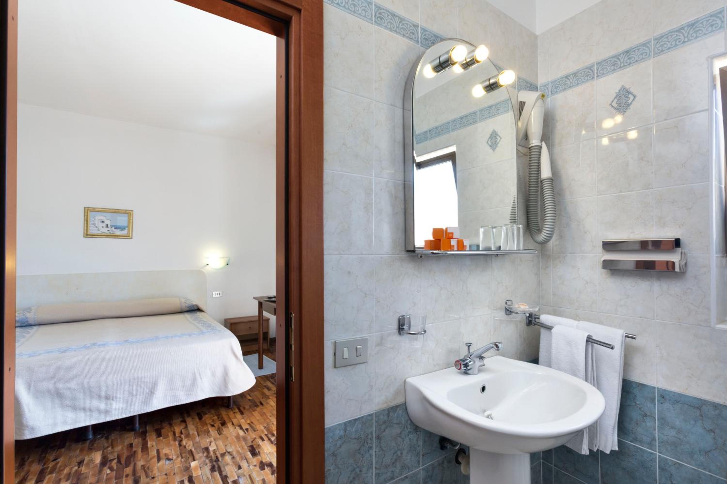 Triple Room - Photo 3