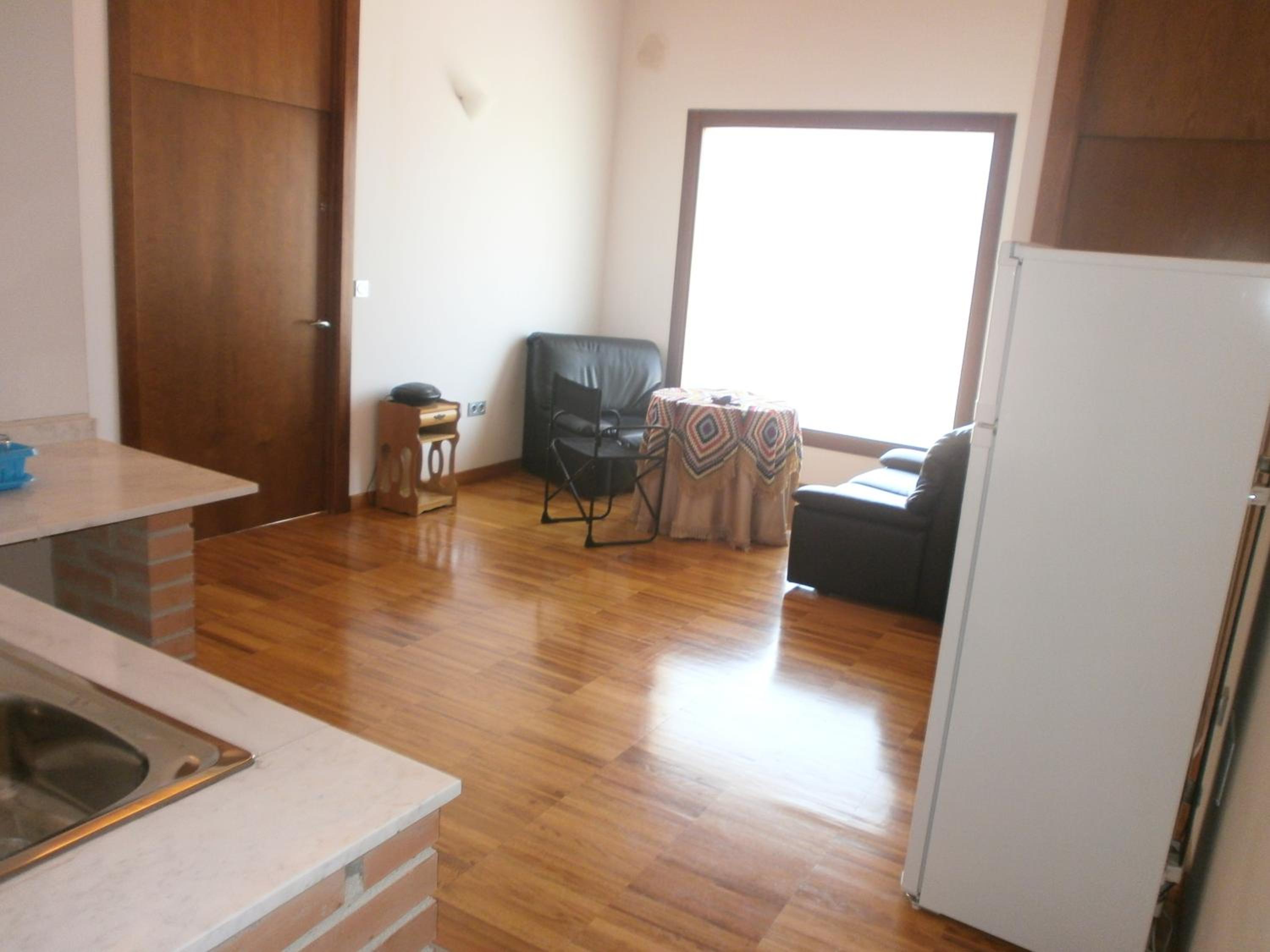 Basic Triple Room with Shared Bathroom photo 2