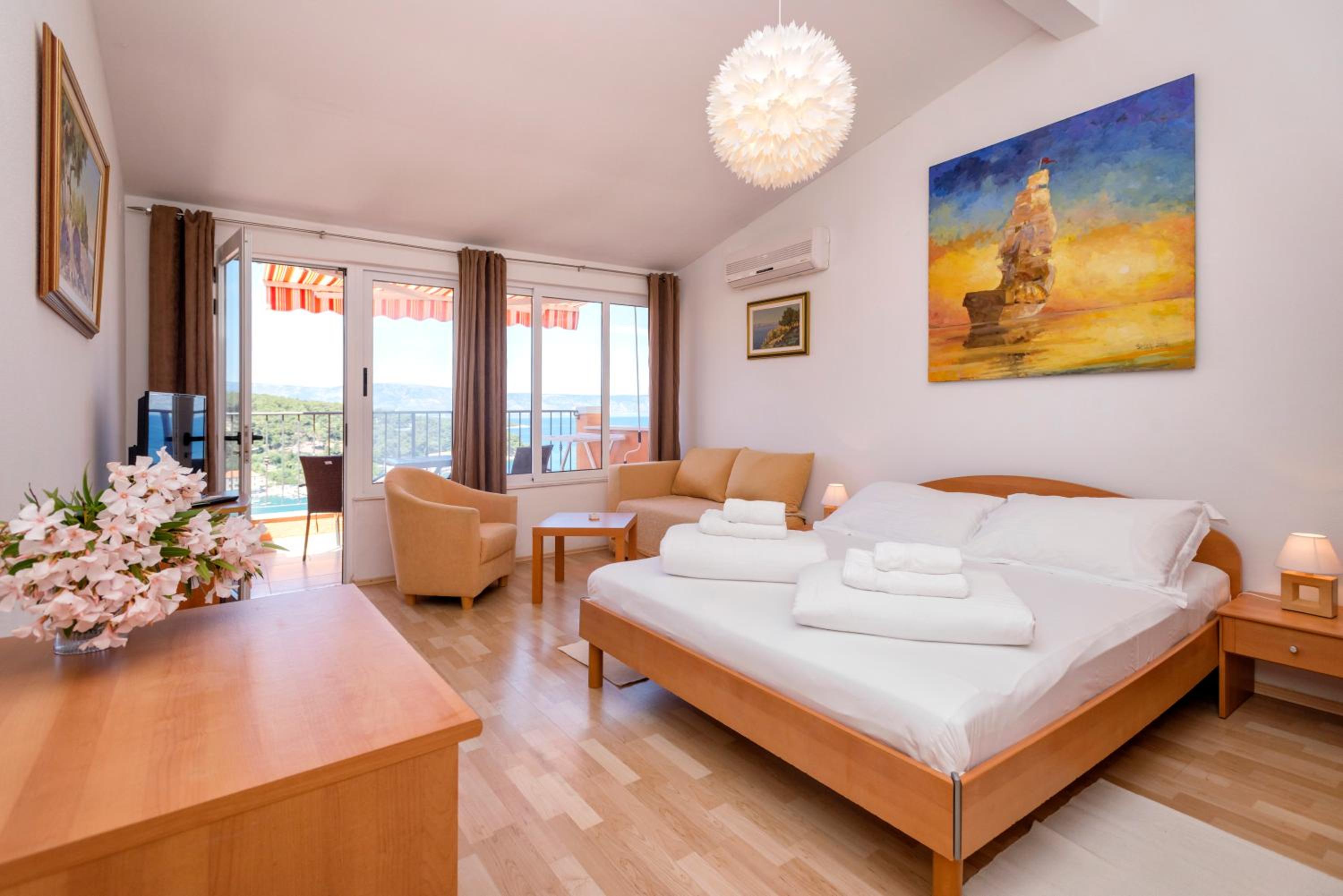 Apartment With Sea View