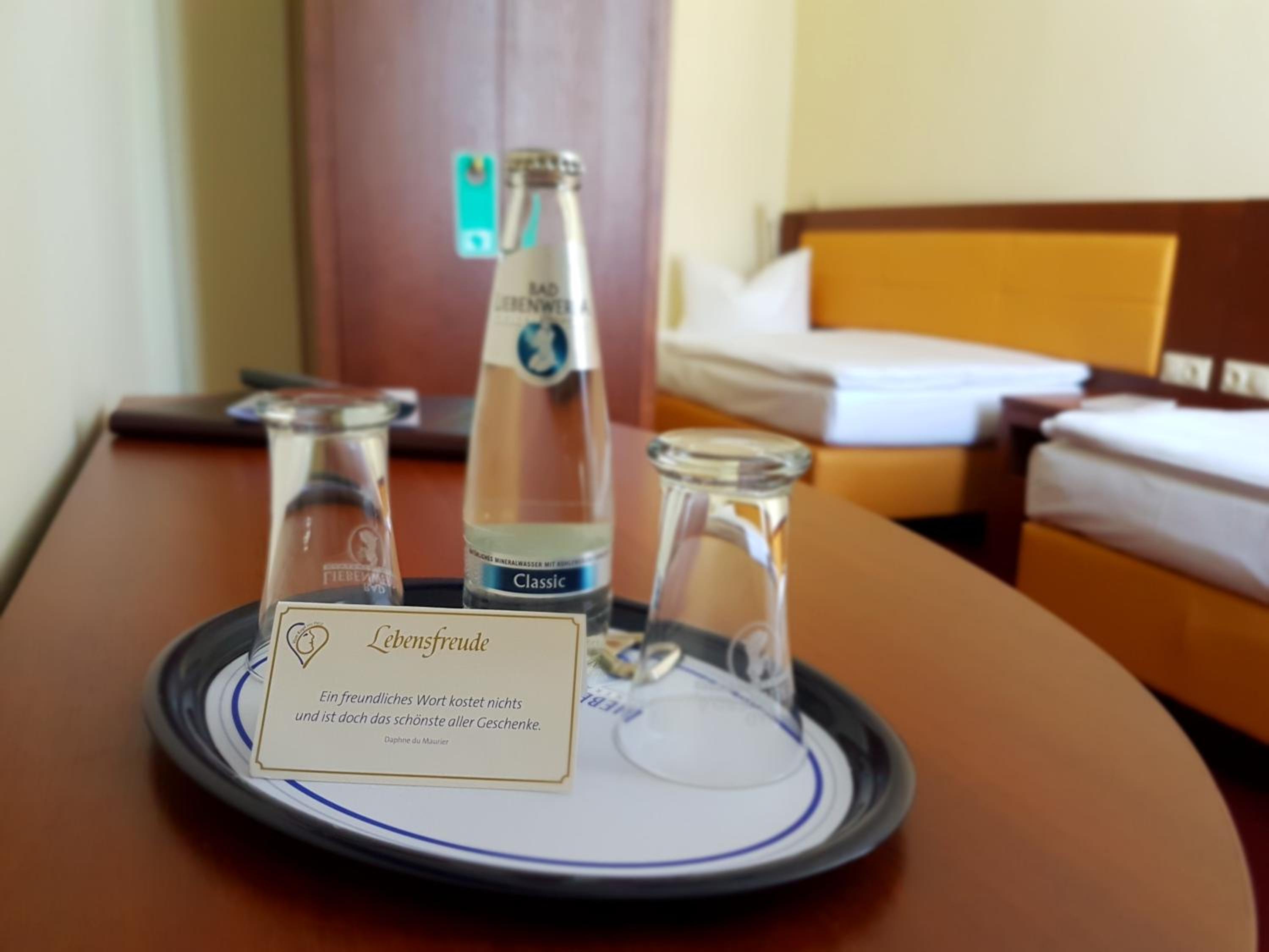 Business Twin Room - Photo 1