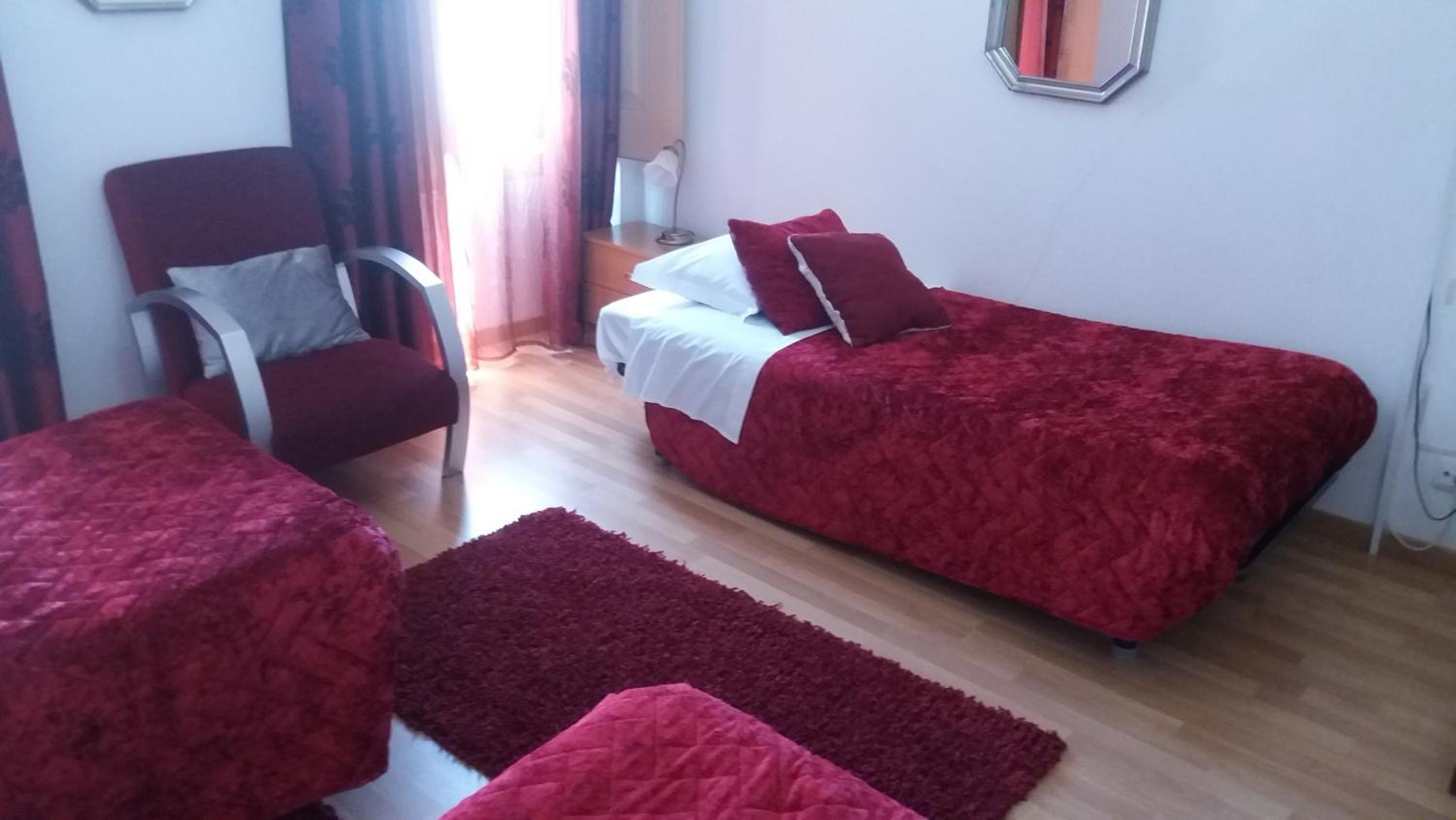 Basic Triple Room with Shared Bathroom photo 2