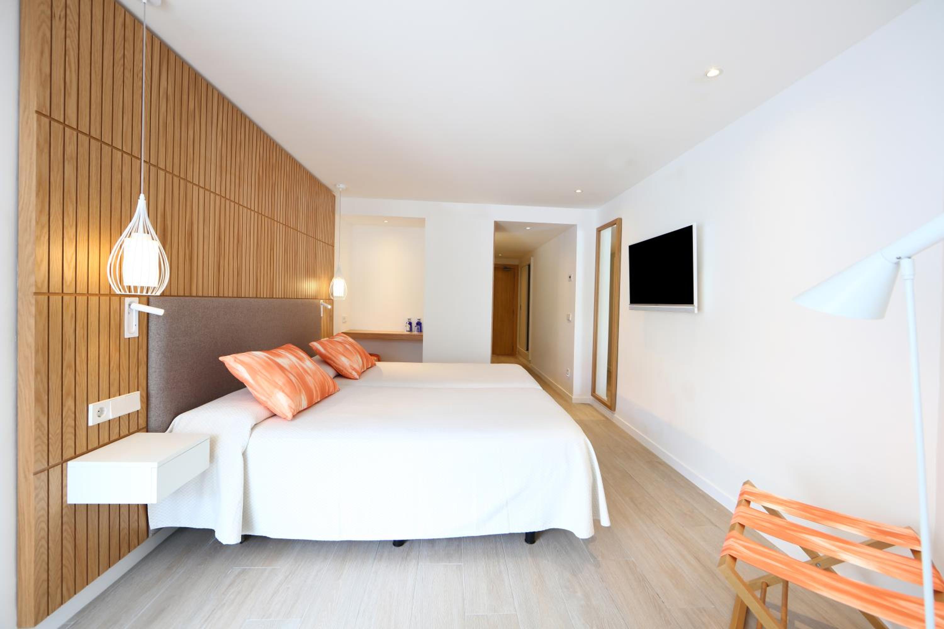Habitación Doble con Vista Lateral al Mar