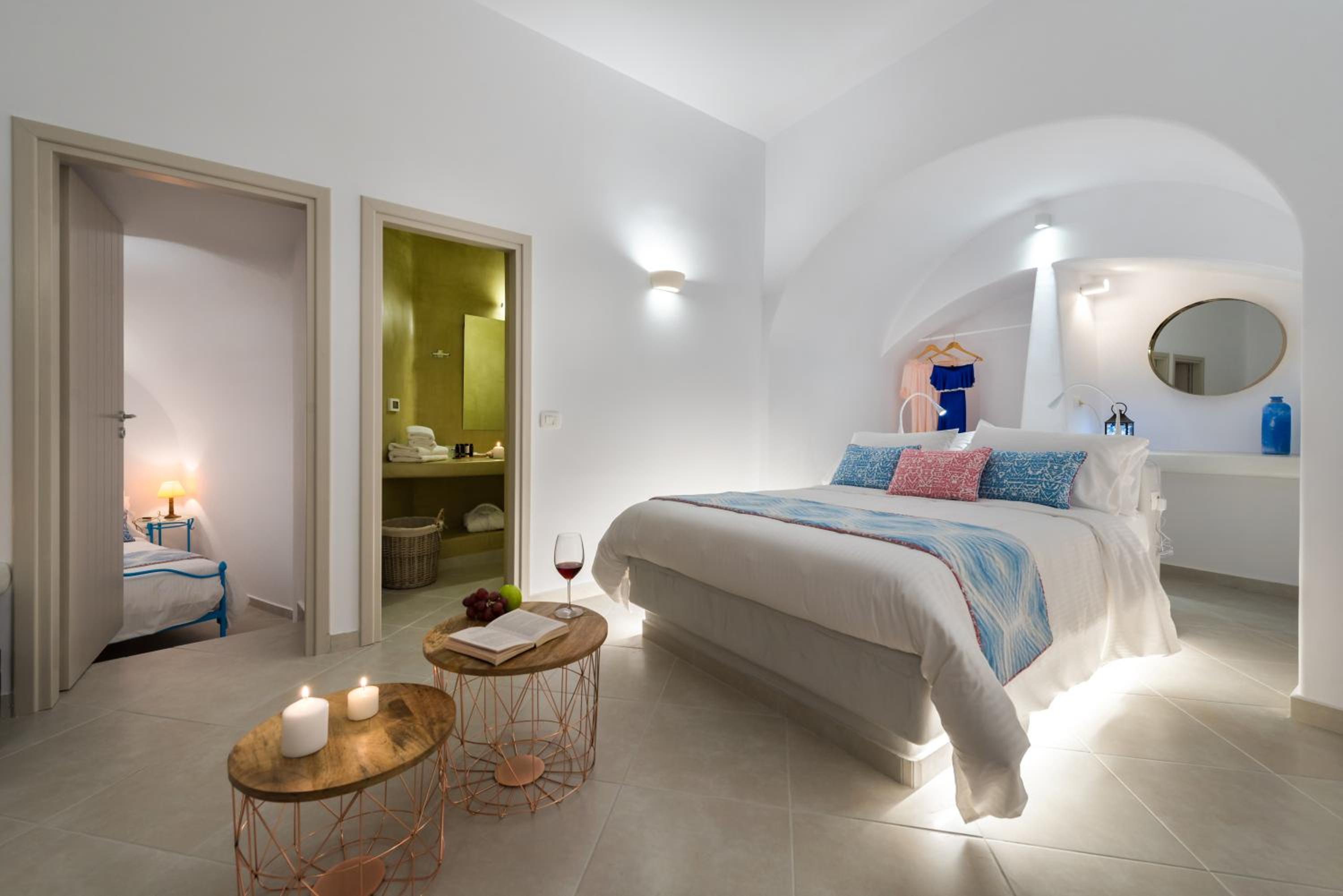 Two-Bedroom Cave Suite photo 2