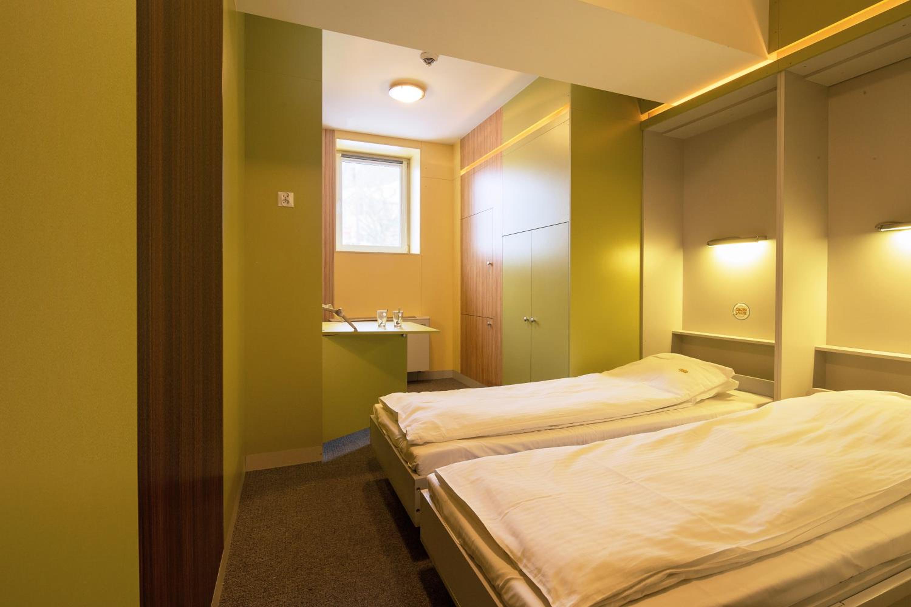 Twin Room - Photo 6