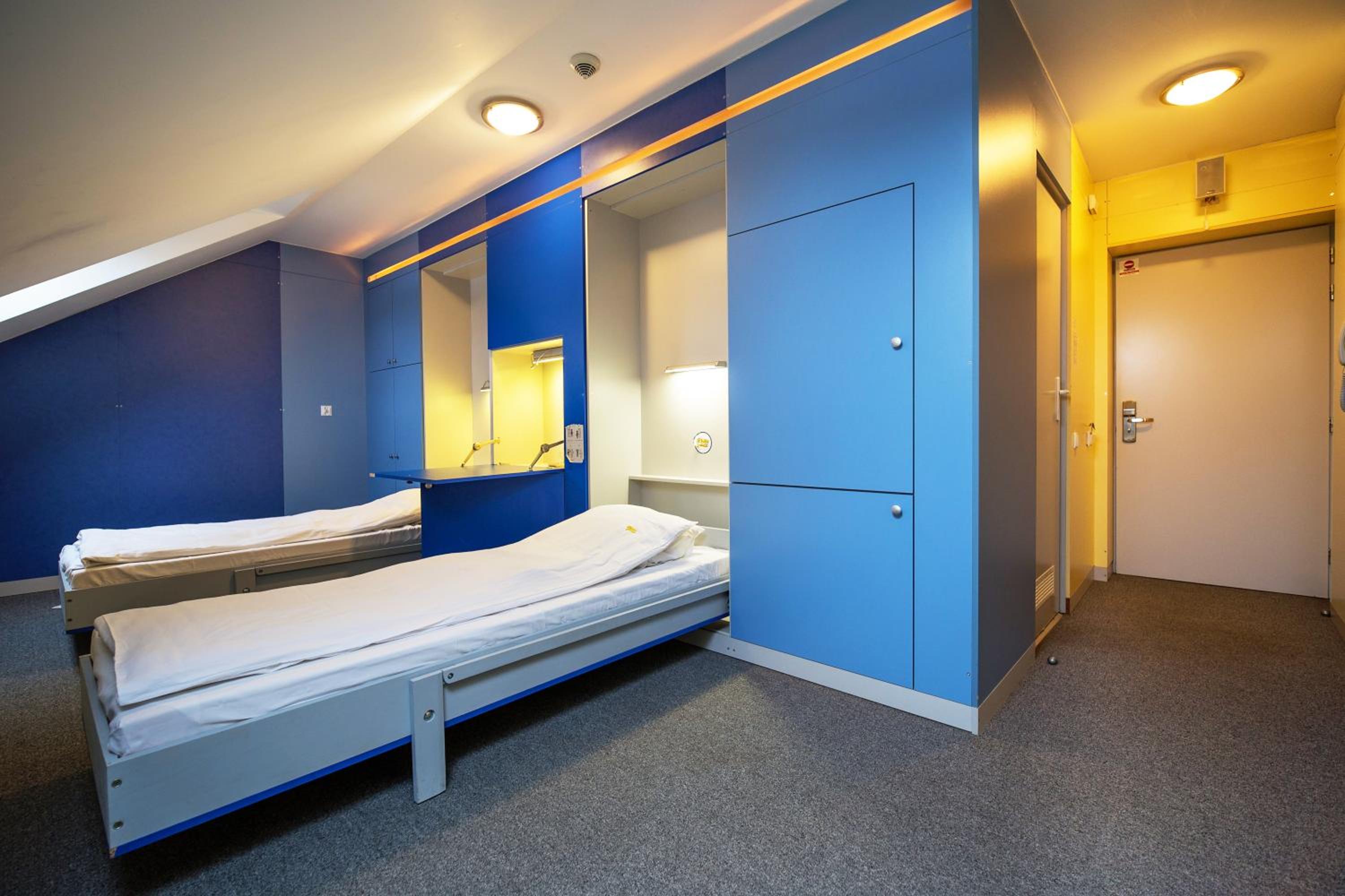 Twin Room - Photo 3