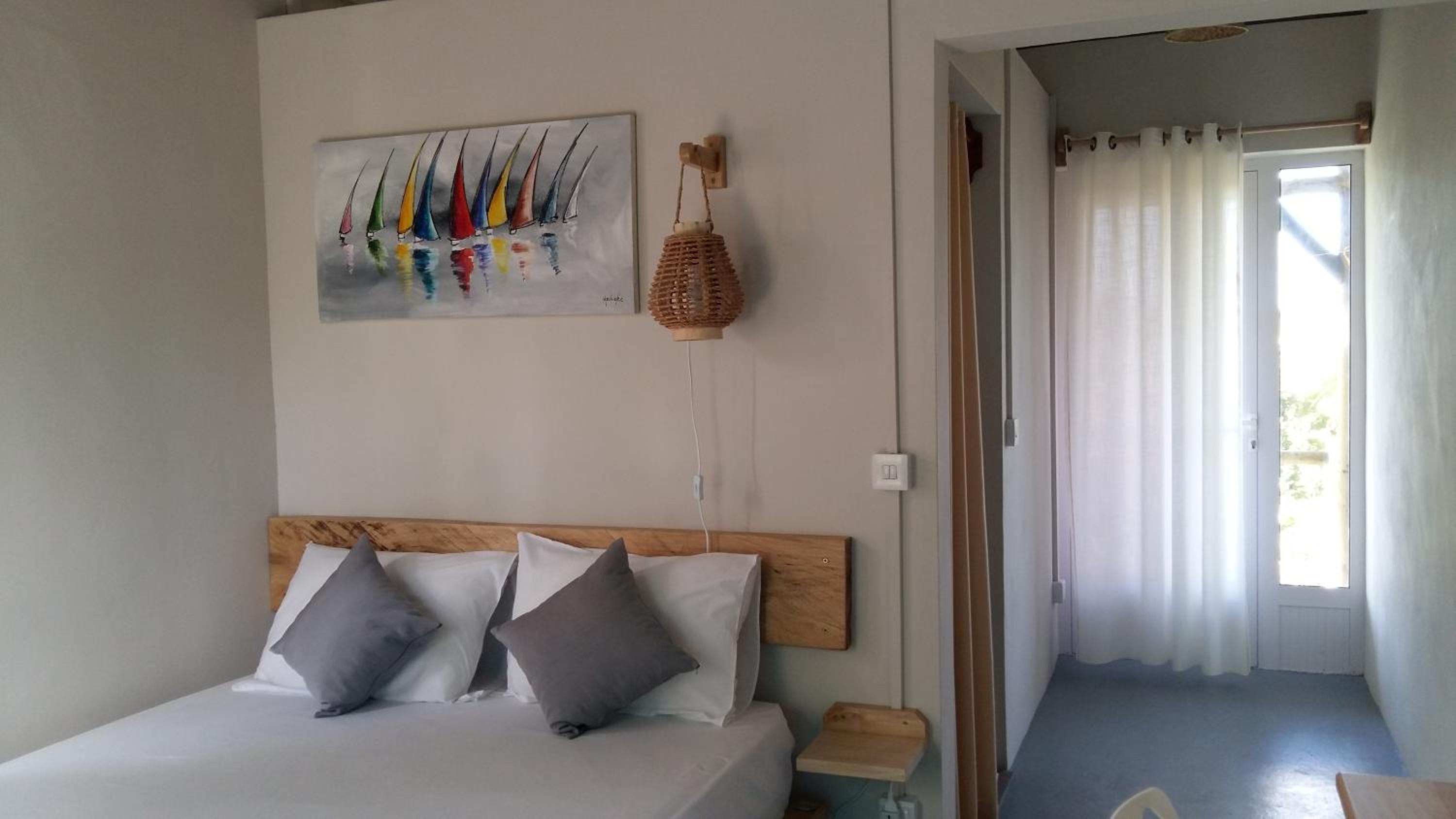 Double Room with Sea View - Photo 3