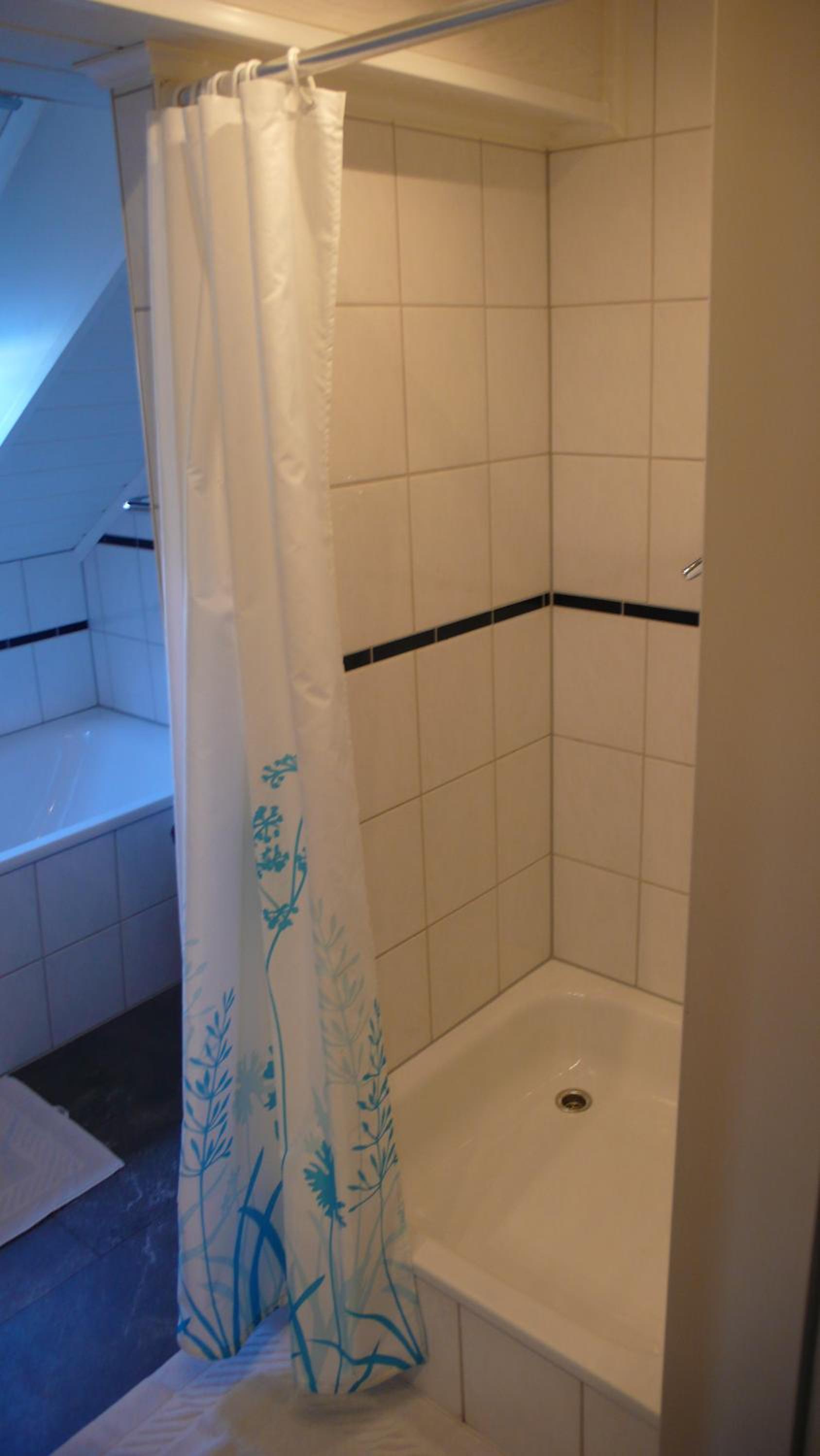 Apartment with Balcony photo 3