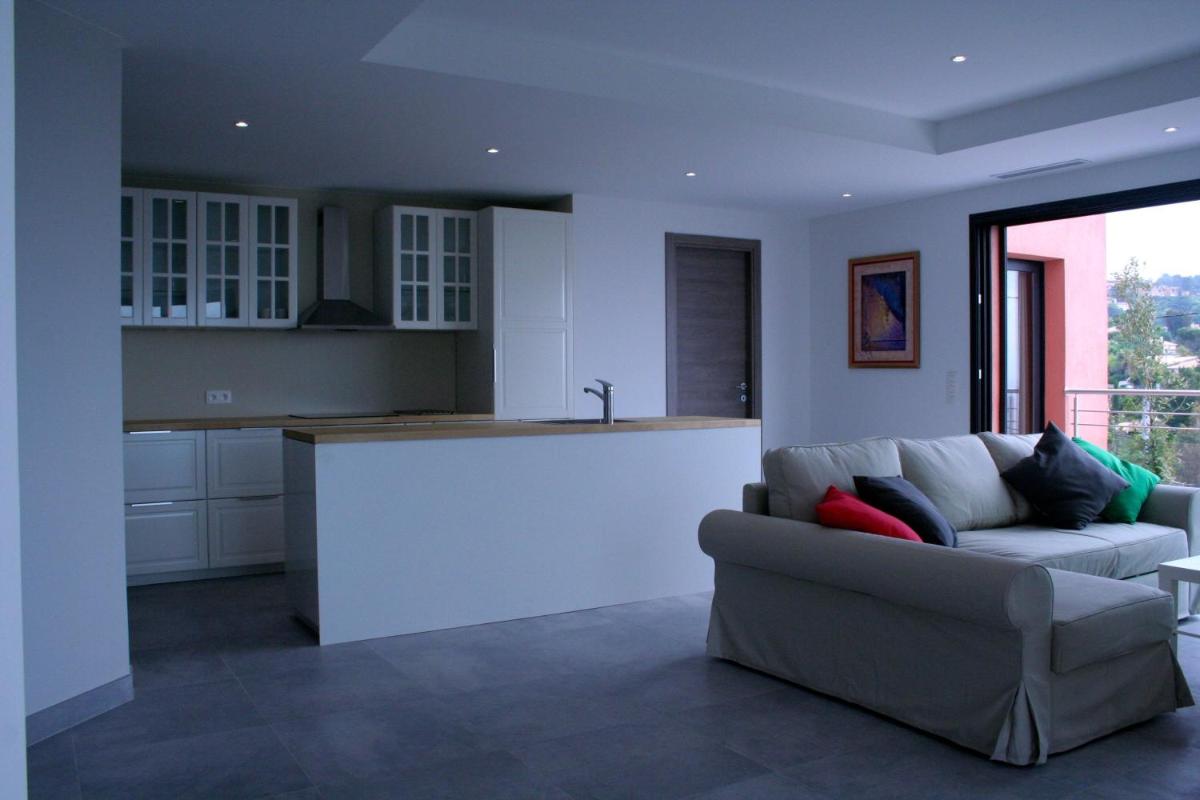 Apartment with Sea View photo 2