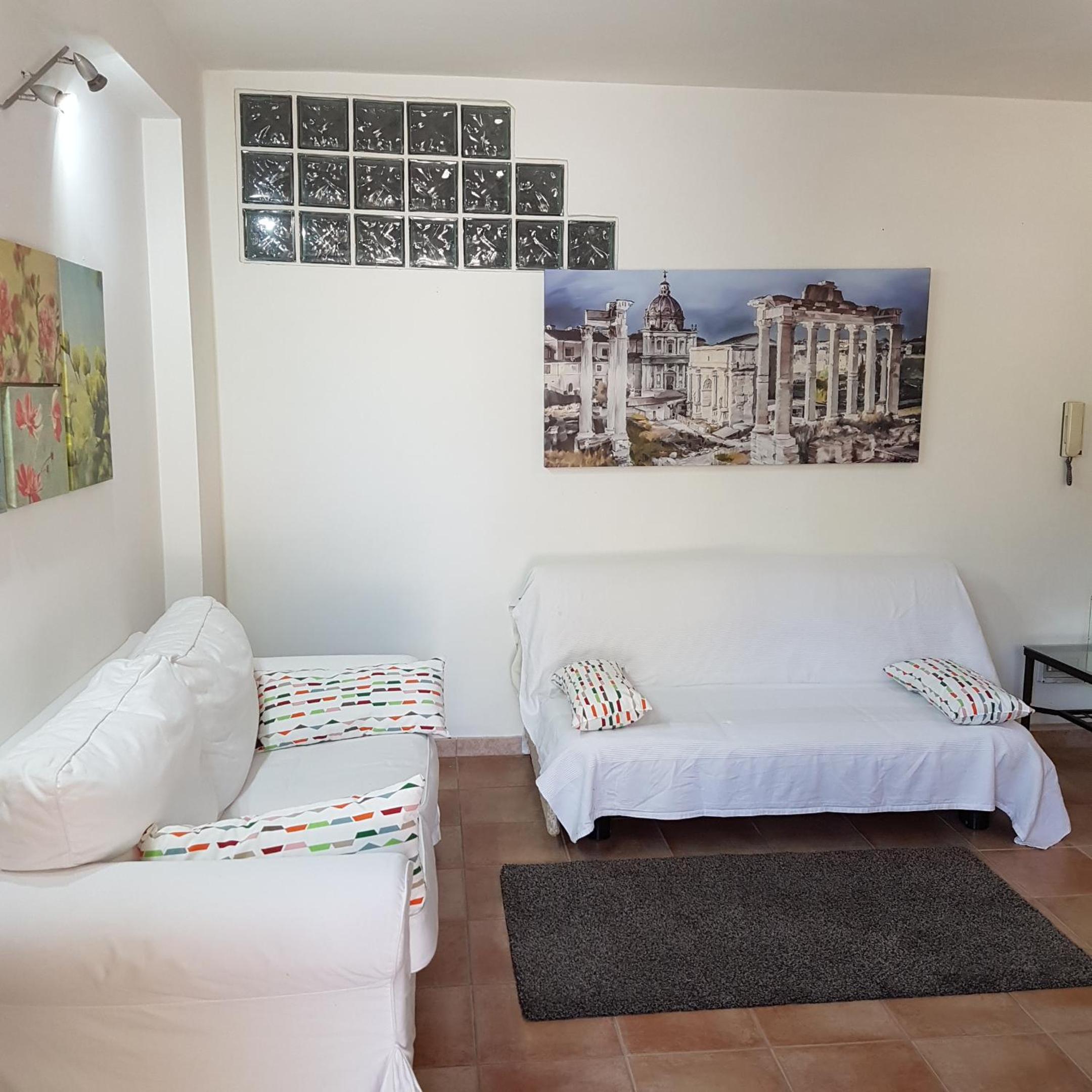 Apartment photo 2