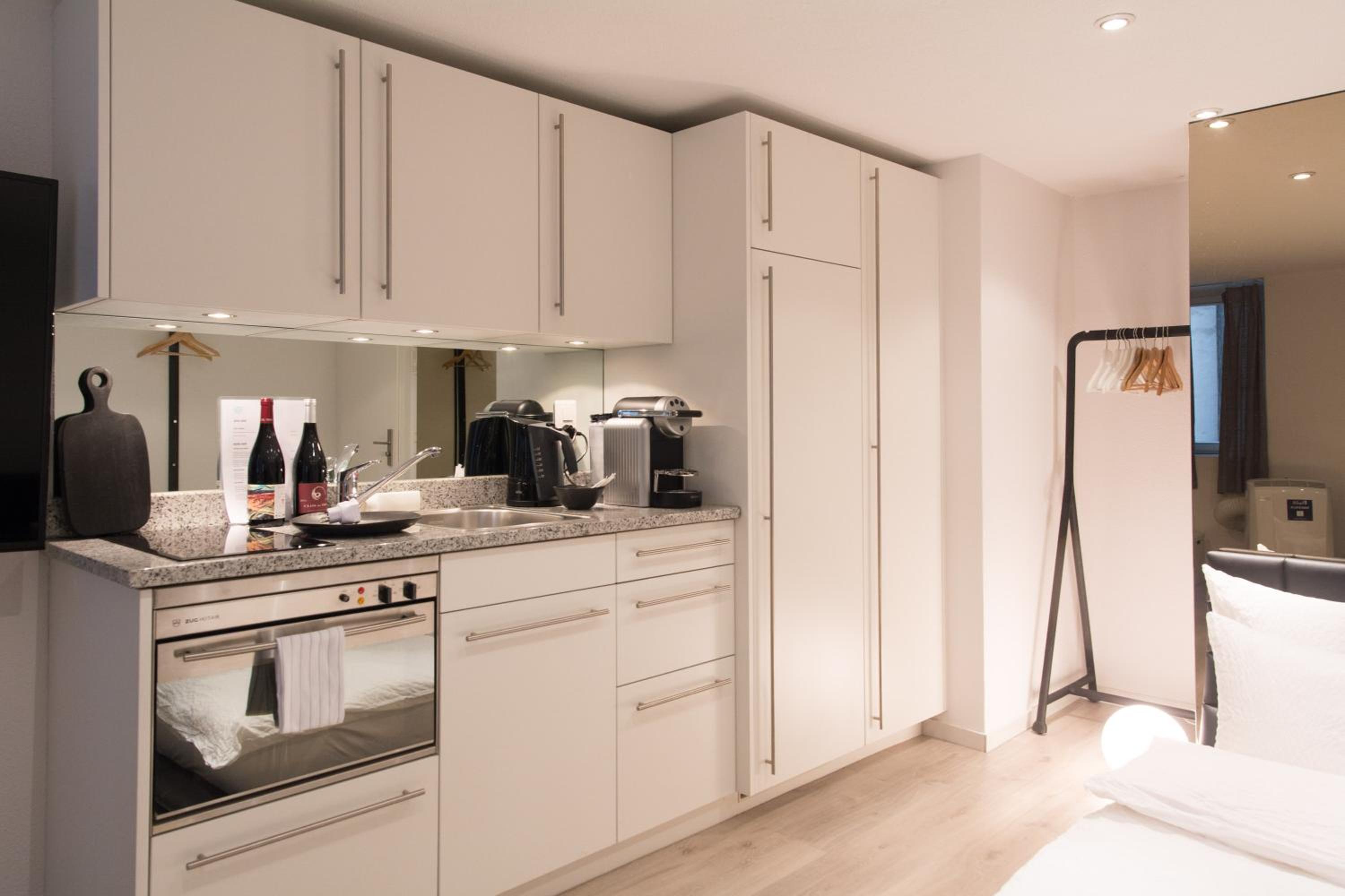 Studio Apartment photo 2