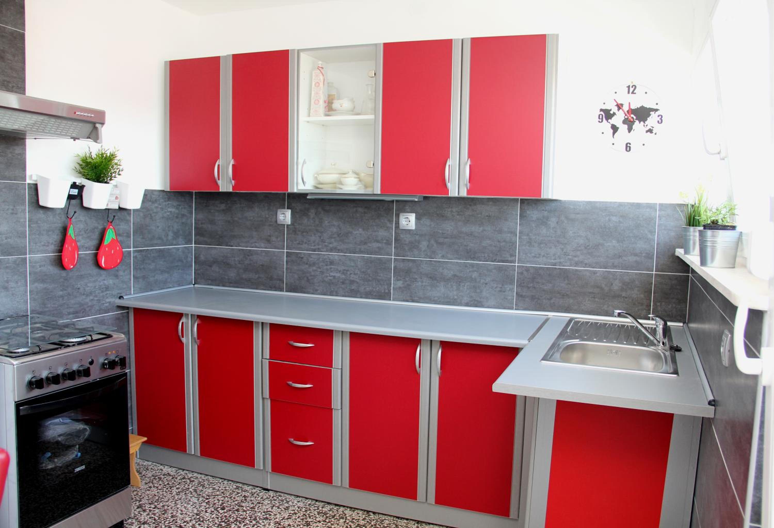 One-Bedroom Apartment - Photo 16