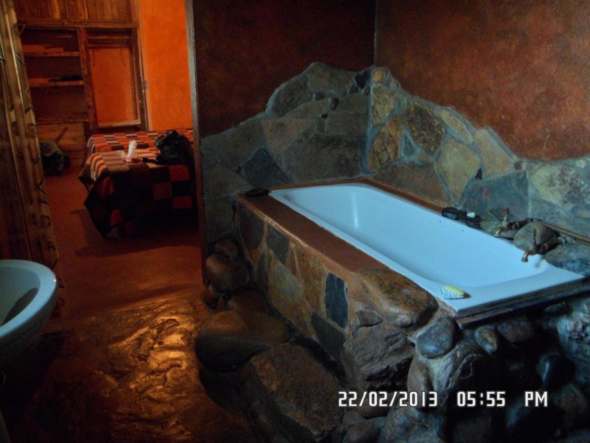Suite - Photo 3