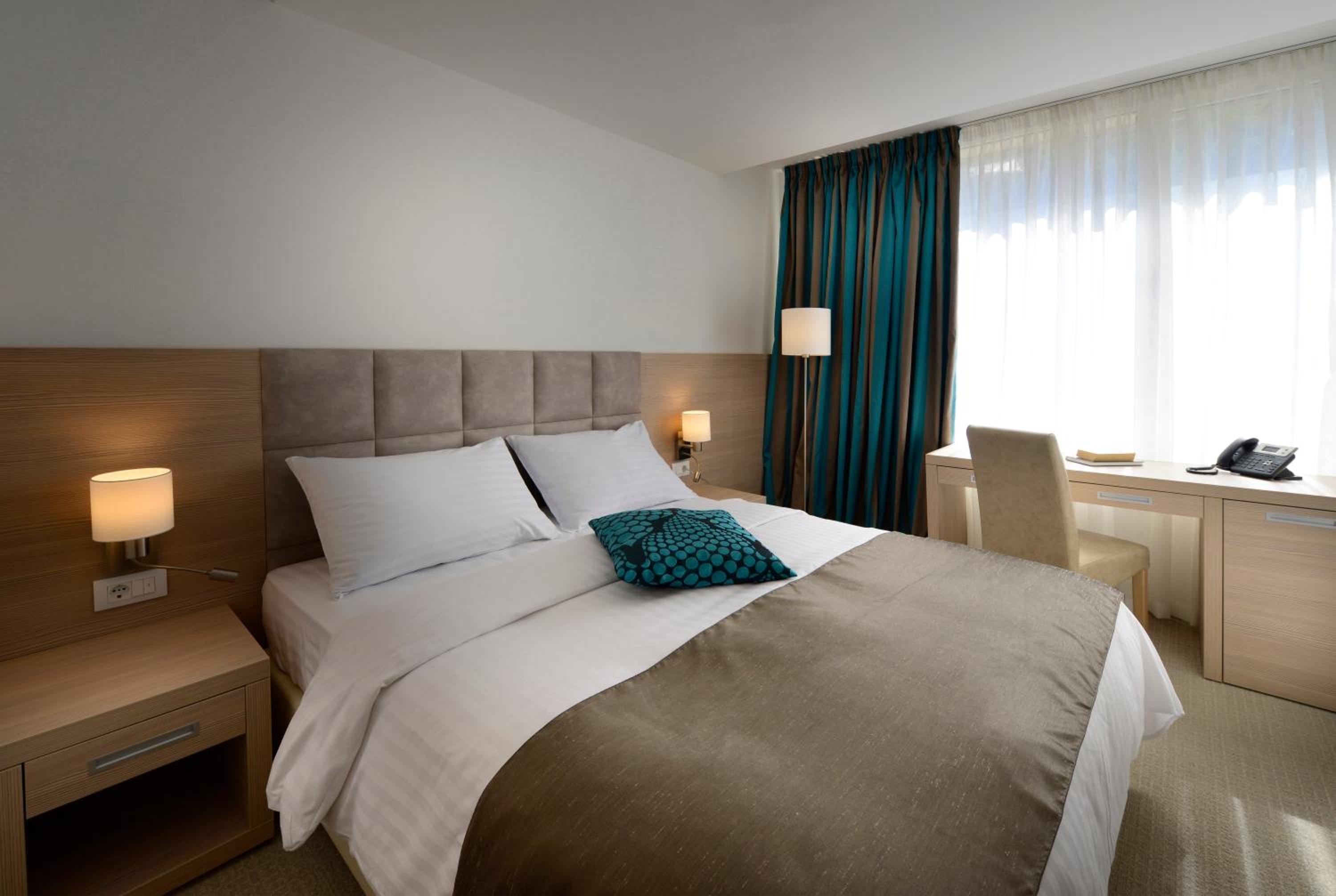 Double or Twin Room - Photo 2