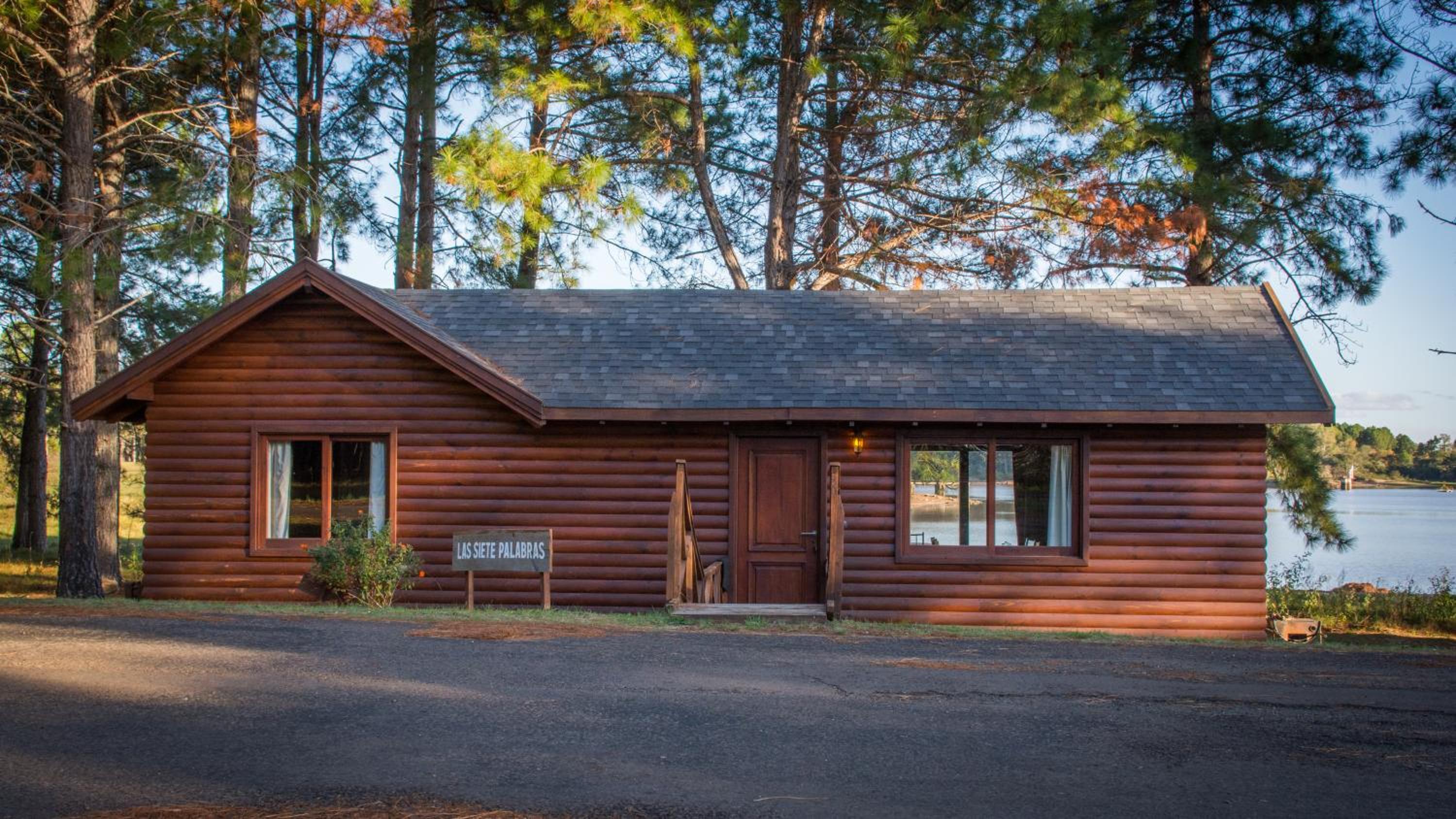 One-Bedroom Bungalow photo 3