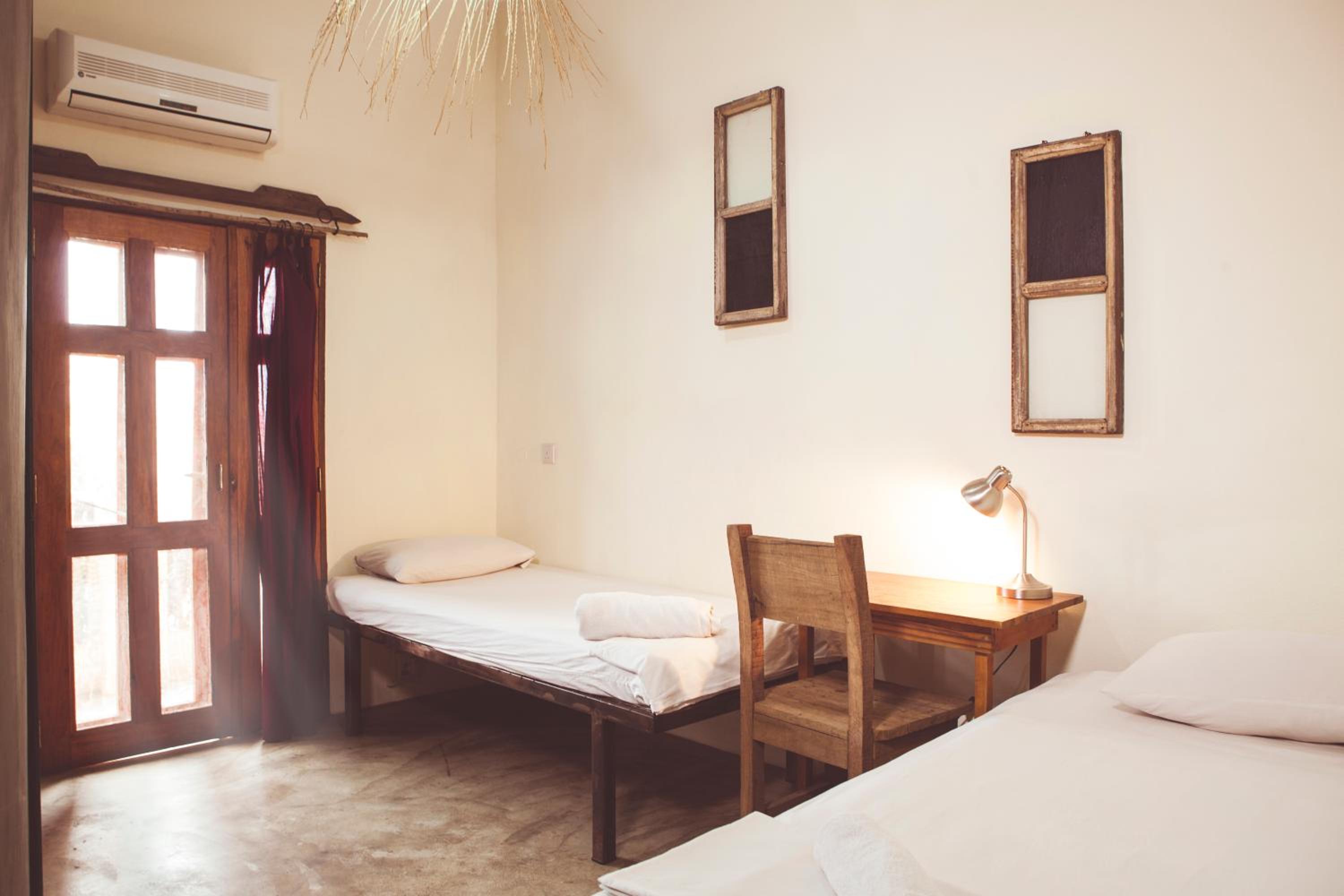 Twin Room with Private Bathroom photo 1