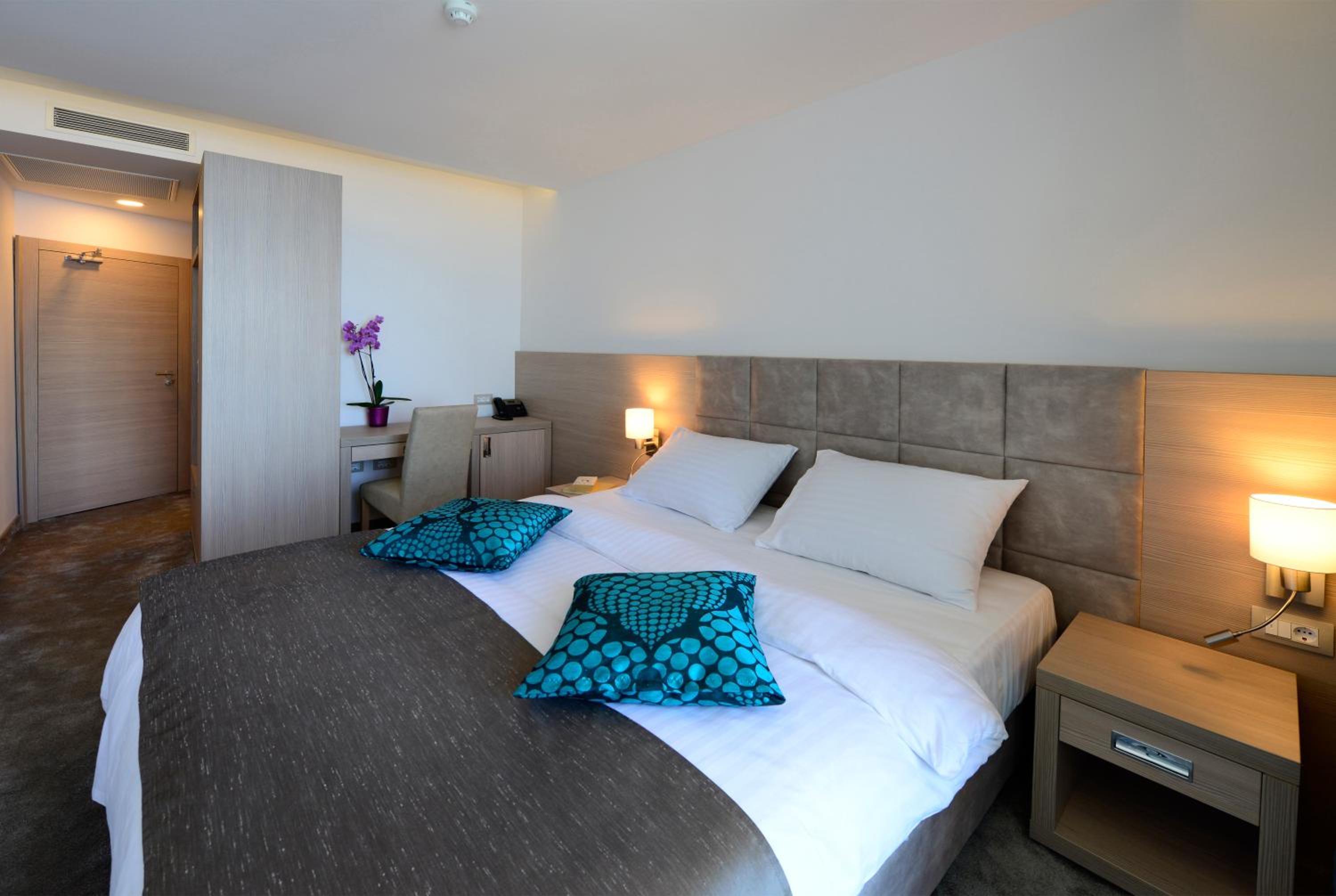 Double or Twin Room - Photo 1
