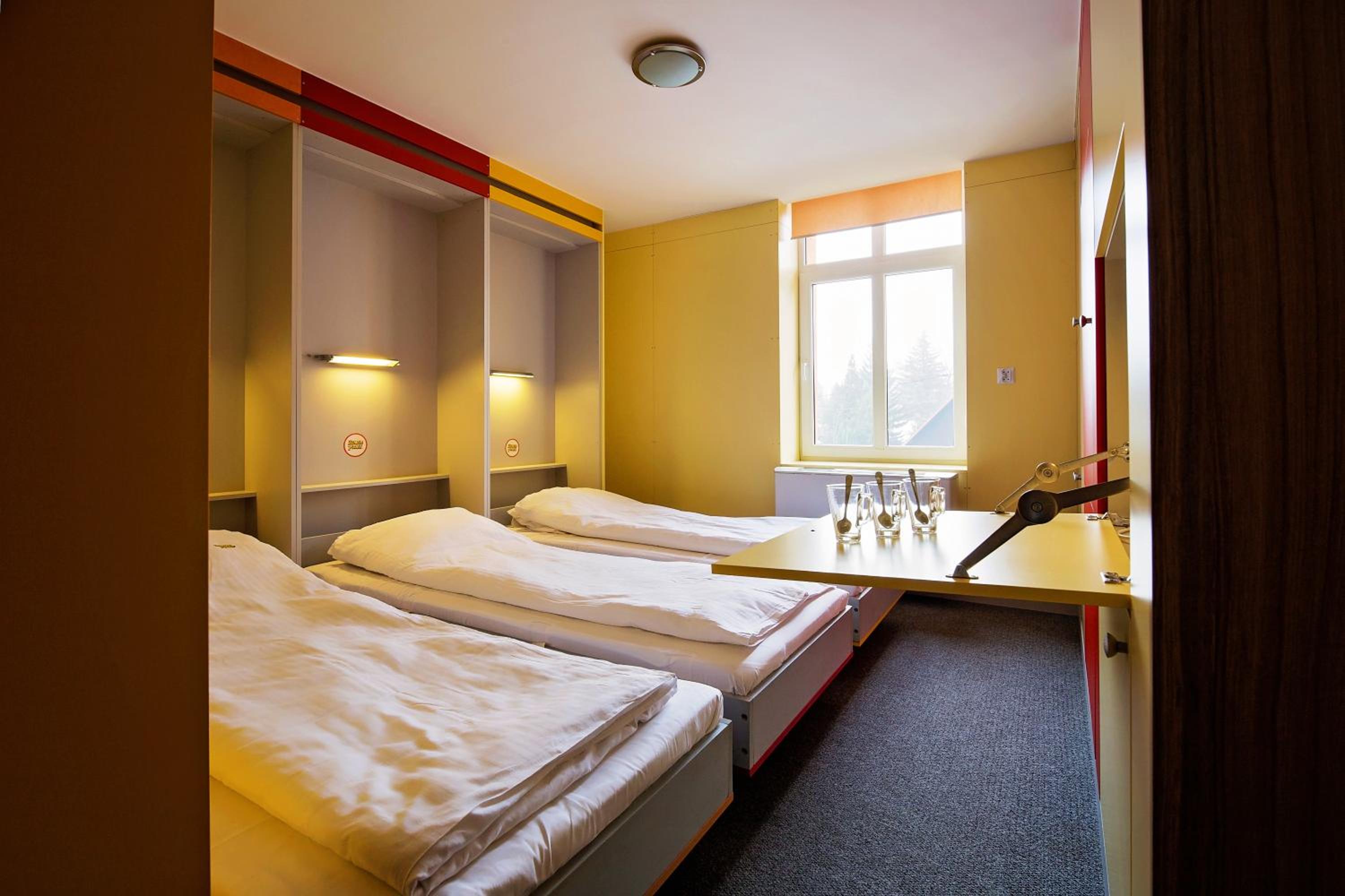 Triple Room - Photo 13