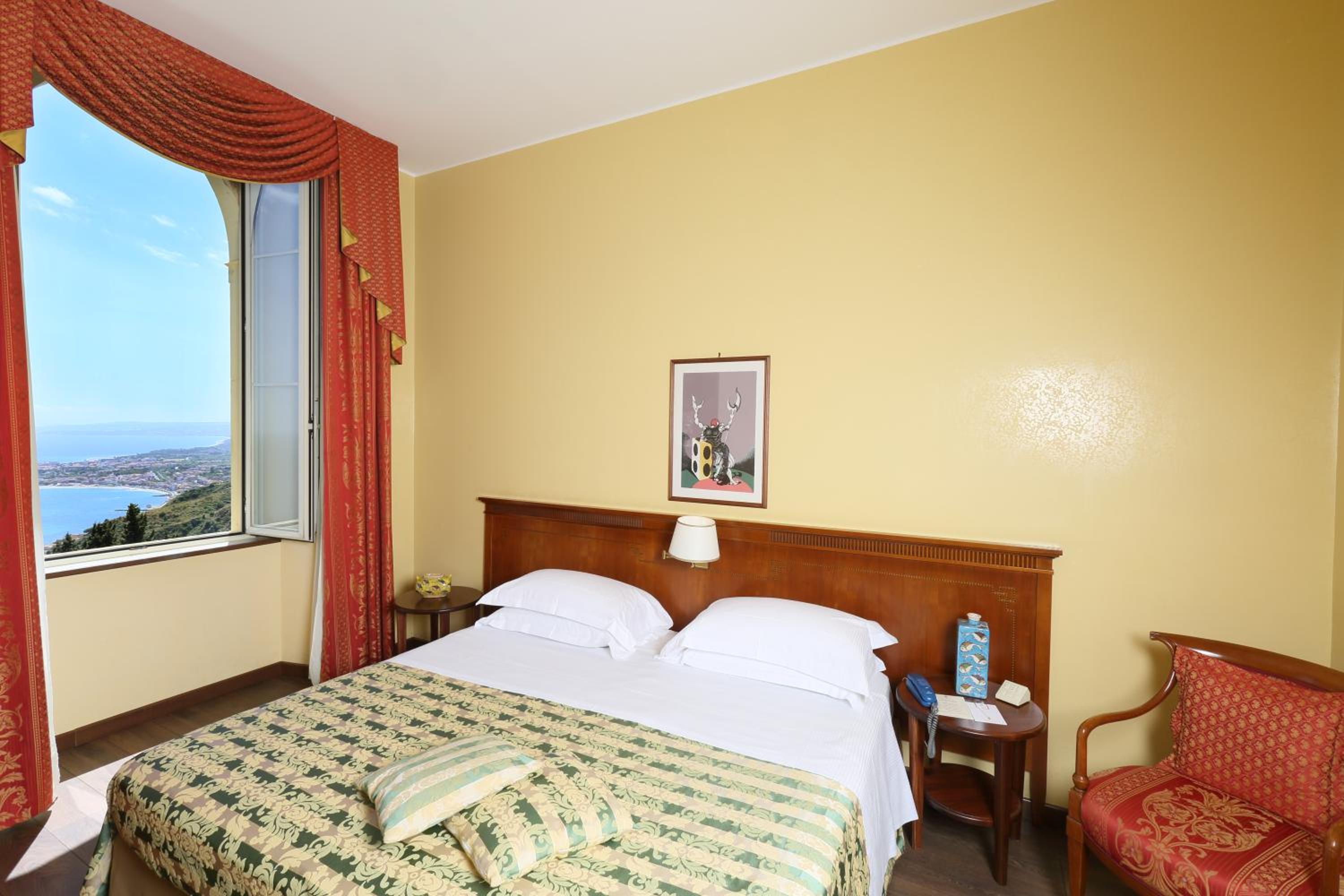Double or Twin Room with Sea View photo 2