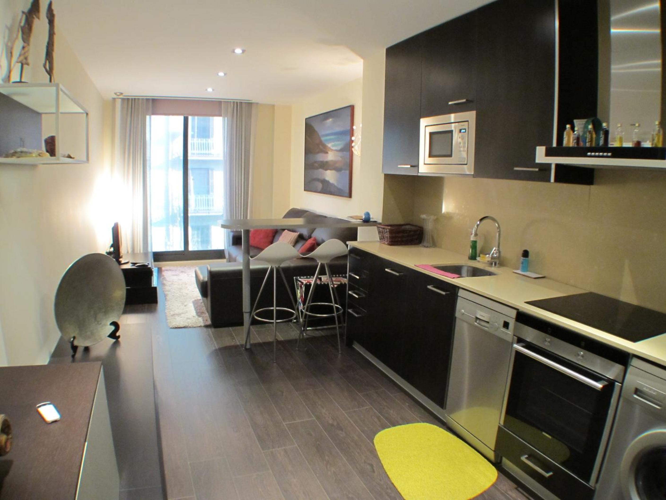 One-Bedroom Apartment photo 2
